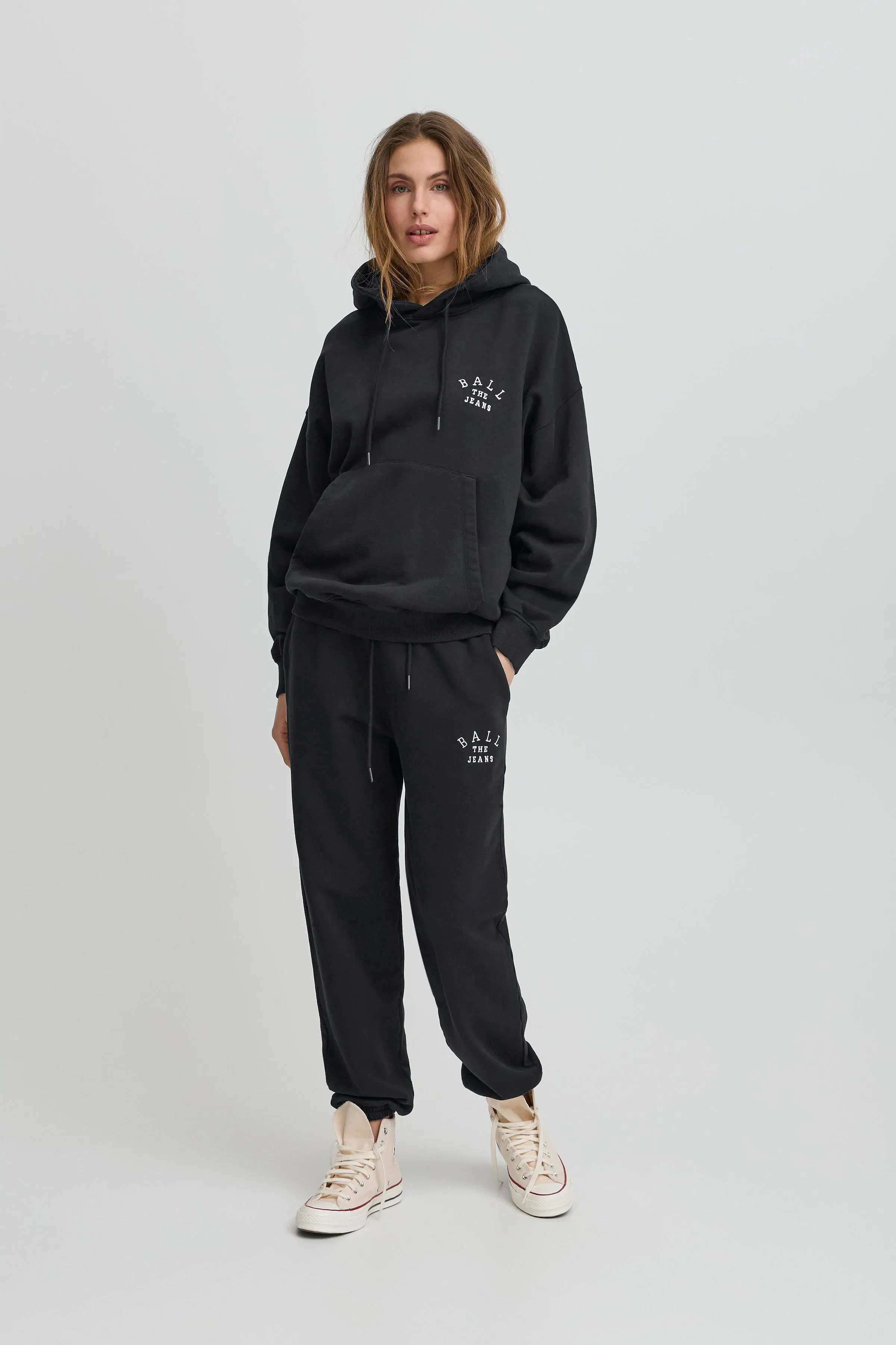 BASAVONA Sweatshirt LOOKBOOK FRONT 50405150-204005