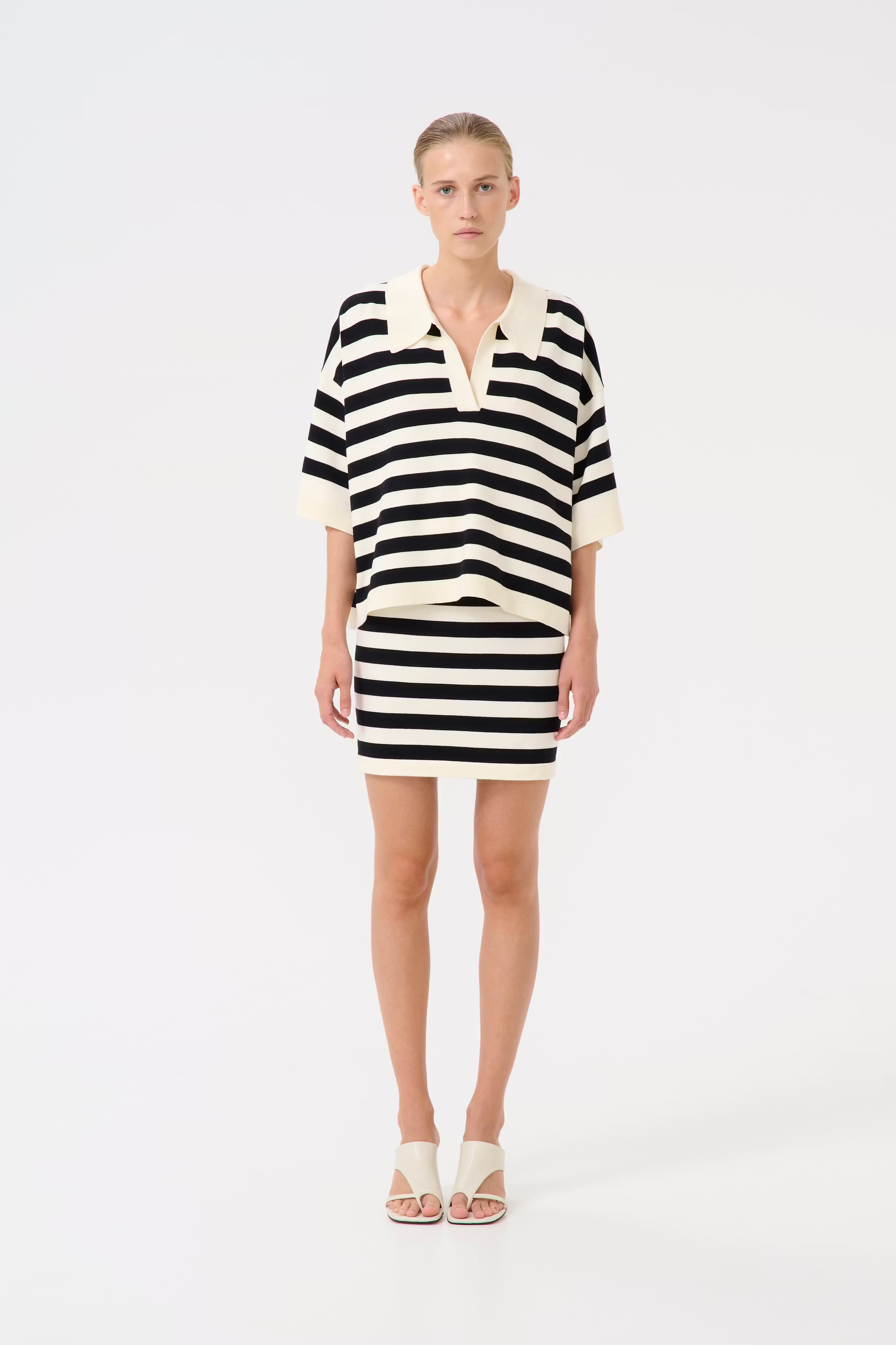 GZalli Skirt LOOKBOOK FRONT 10910129-107569