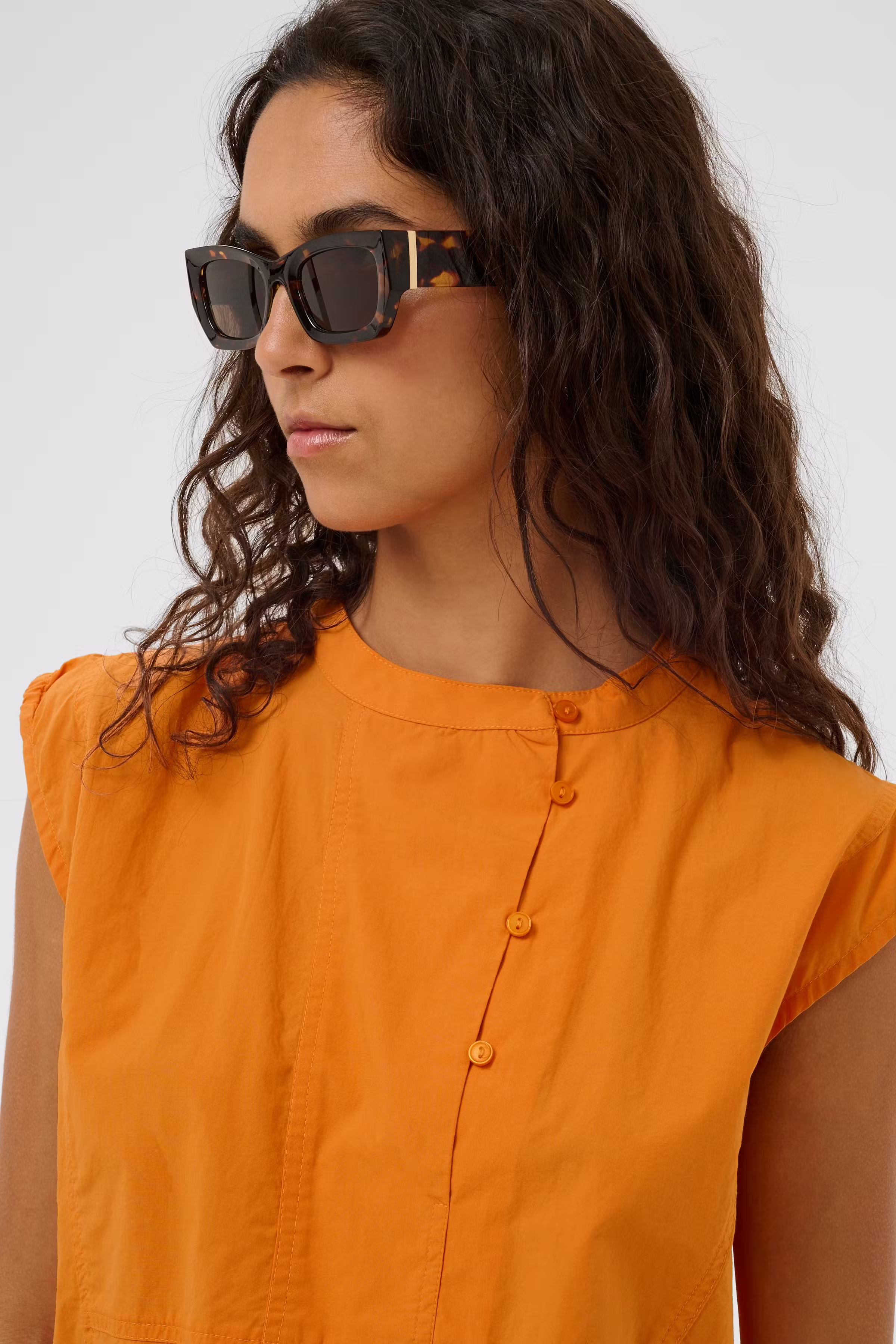 SLNiolah Sunglasses LOOKBOOK BACK 30409271-303696