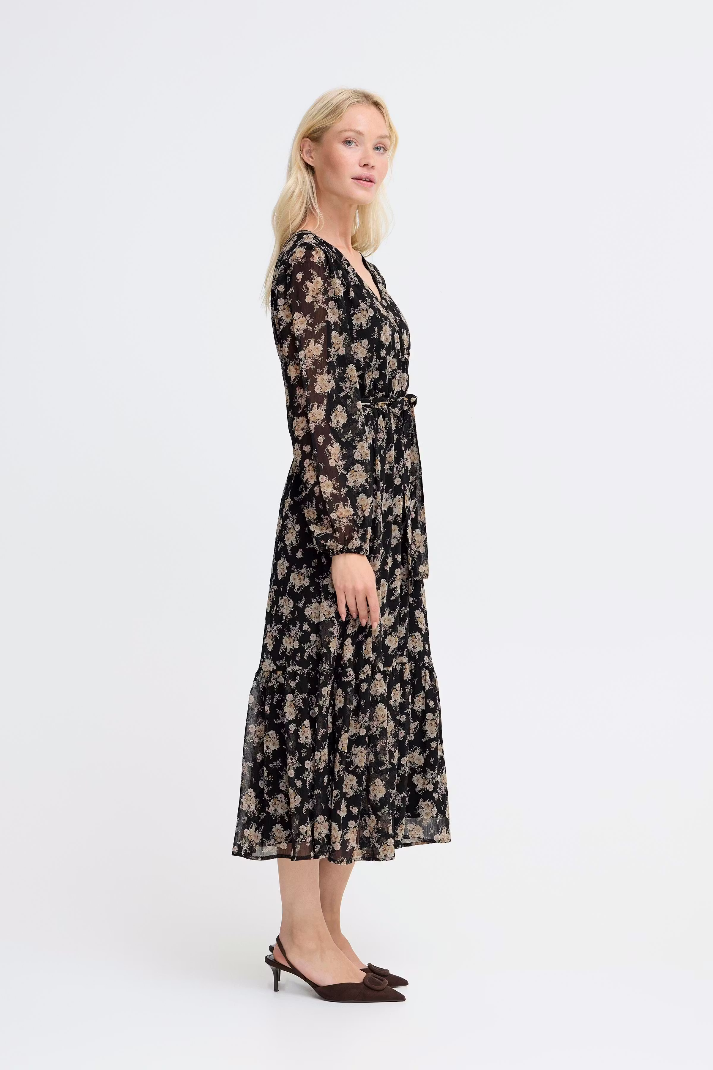 BYXILAYDA Kjole LOOKBOOK FRONT 20819223-900010241