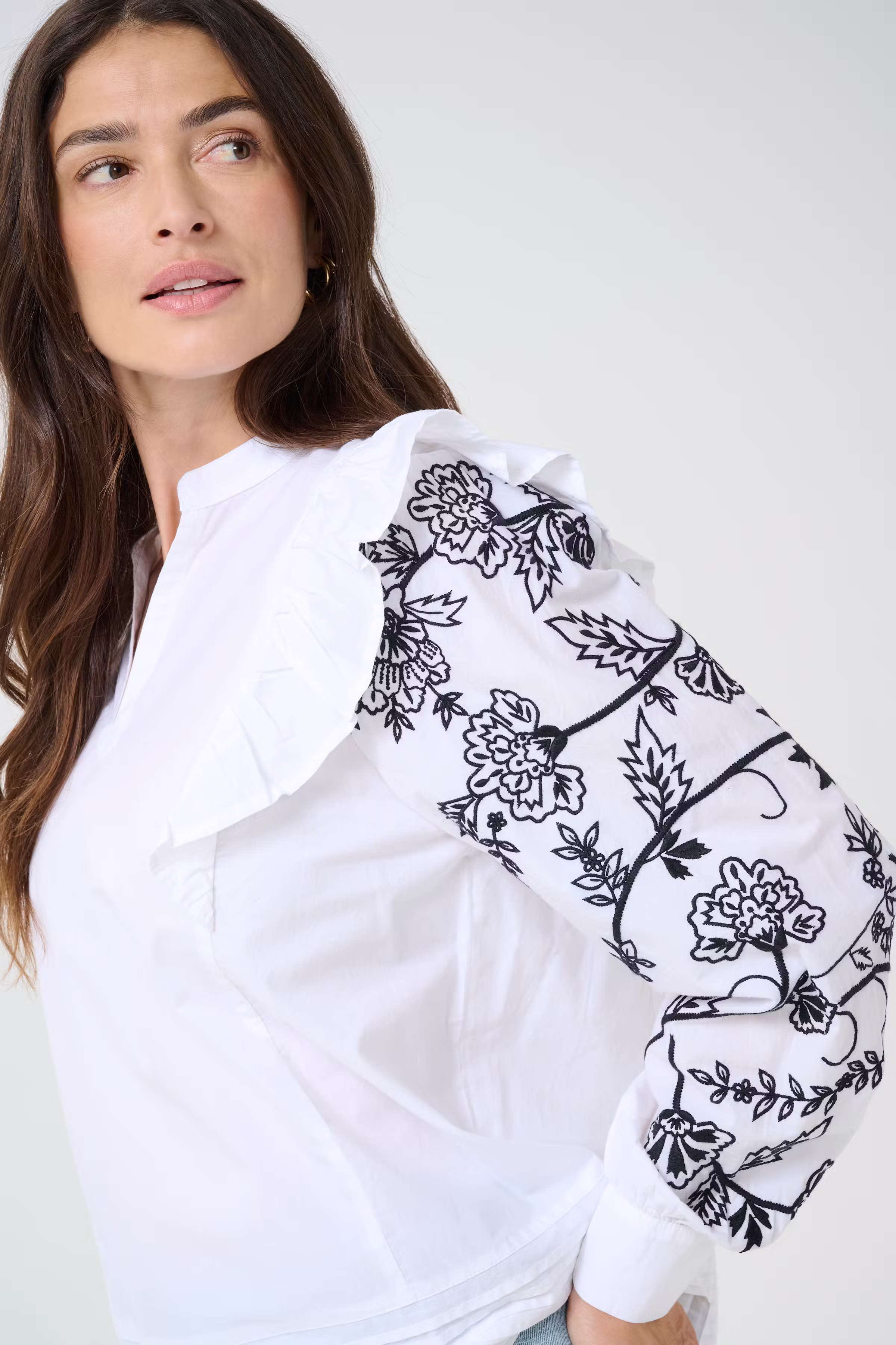 CRAlice Blouse LOOKBOOK DETAIL 10613327-110602