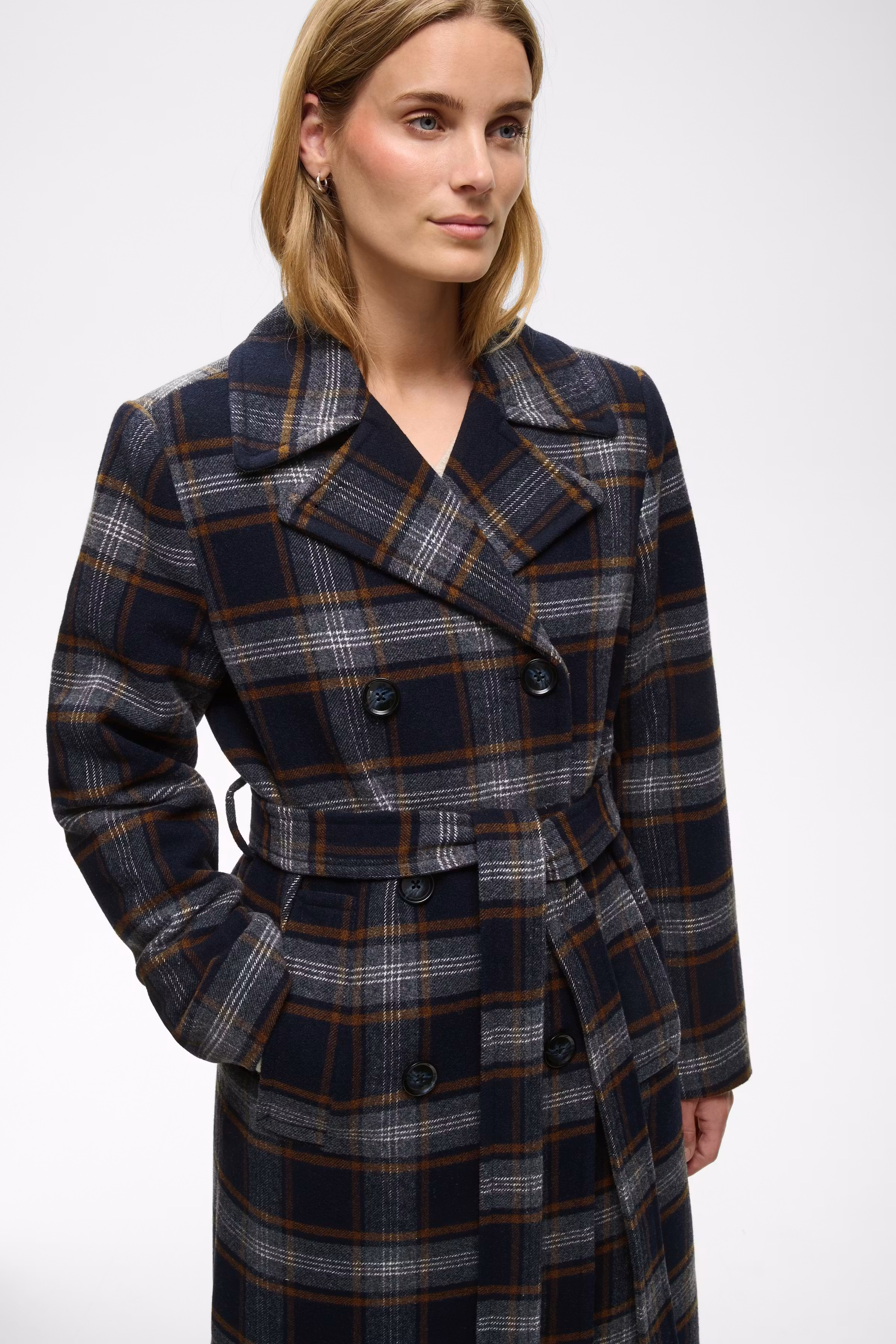 CelinPW Mantel LOOKBOOK DETAIL 30310642-305066