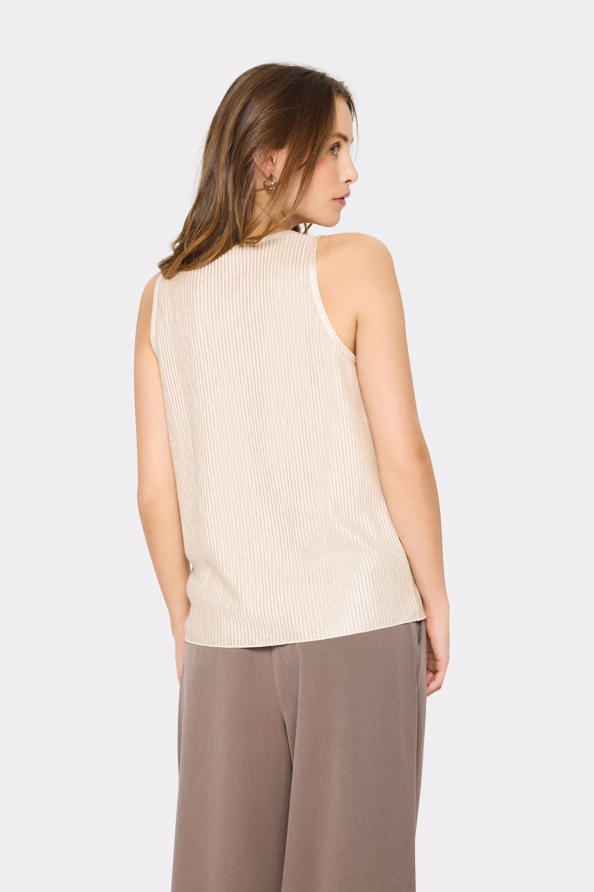 EvySZ Top LOOKBOOK BACK 30513301-110507