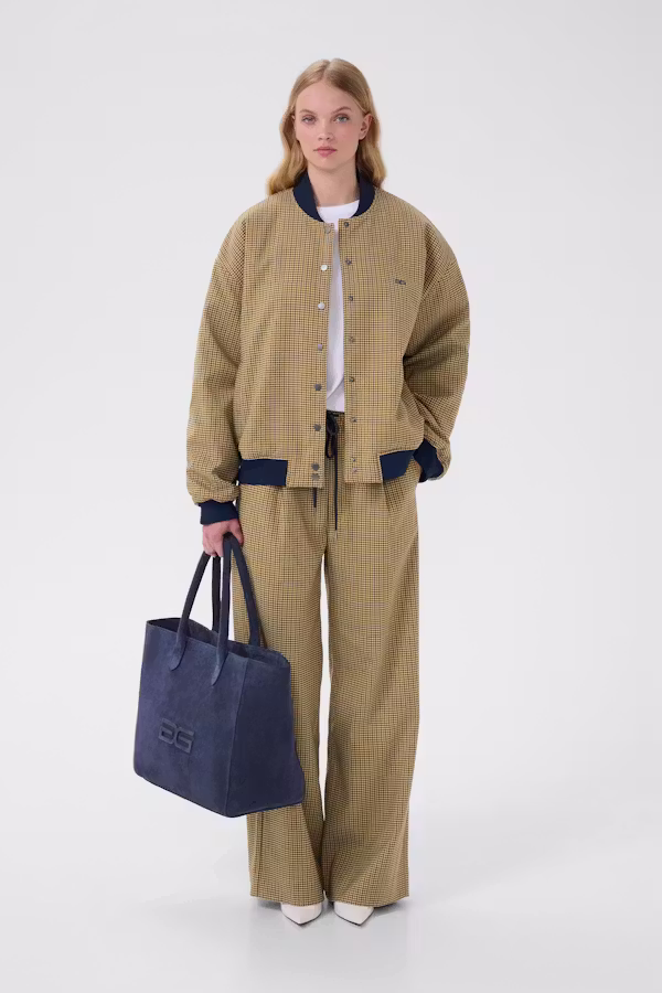 GZchicca Trousers LOOKBOOK FRONT 10910892-108853