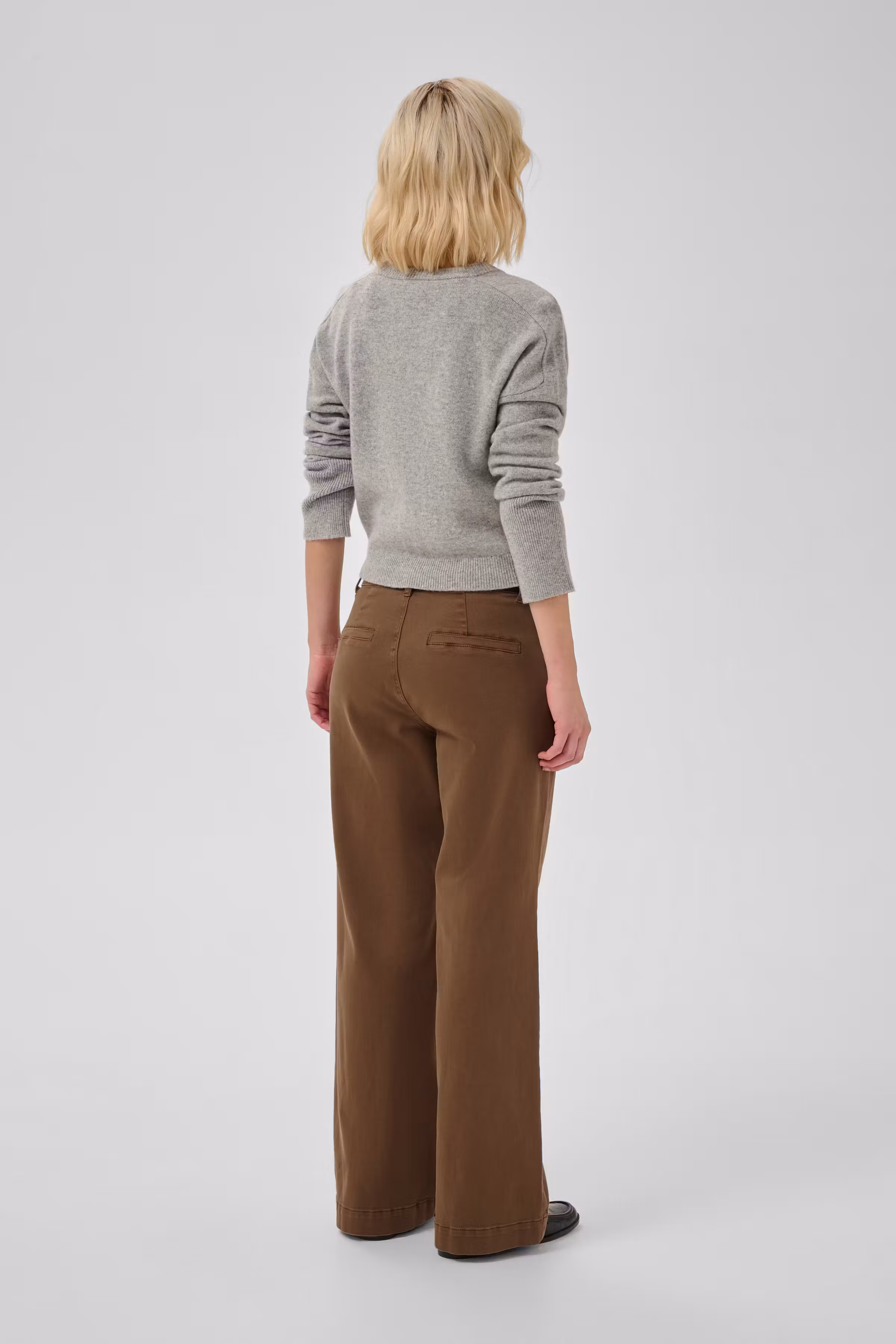 LaraMW Byxor LOOKBOOK BACK 10705225-181027