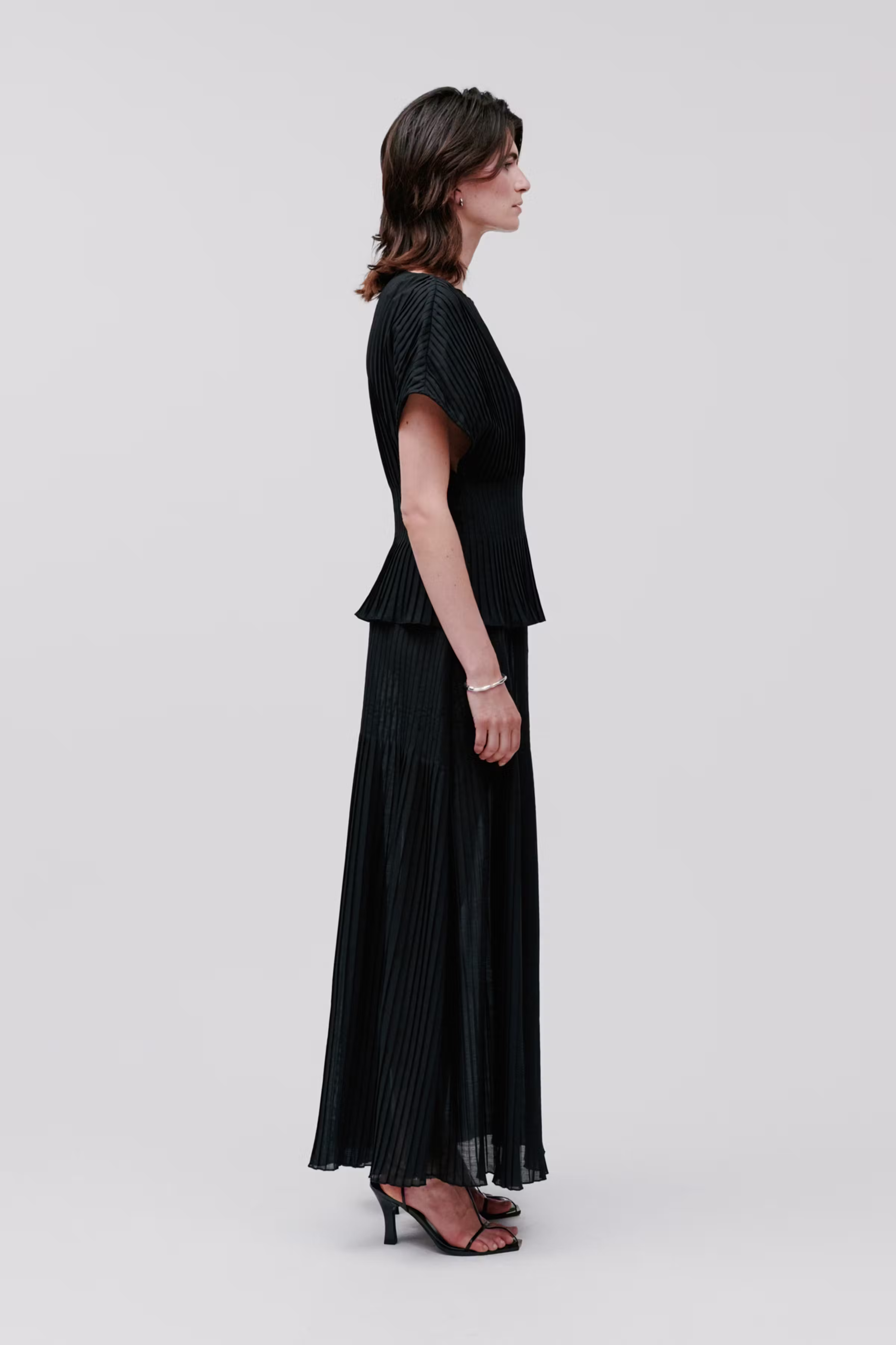 IOTAYE Top LOOKBOOK FRONT 30600736-BK999