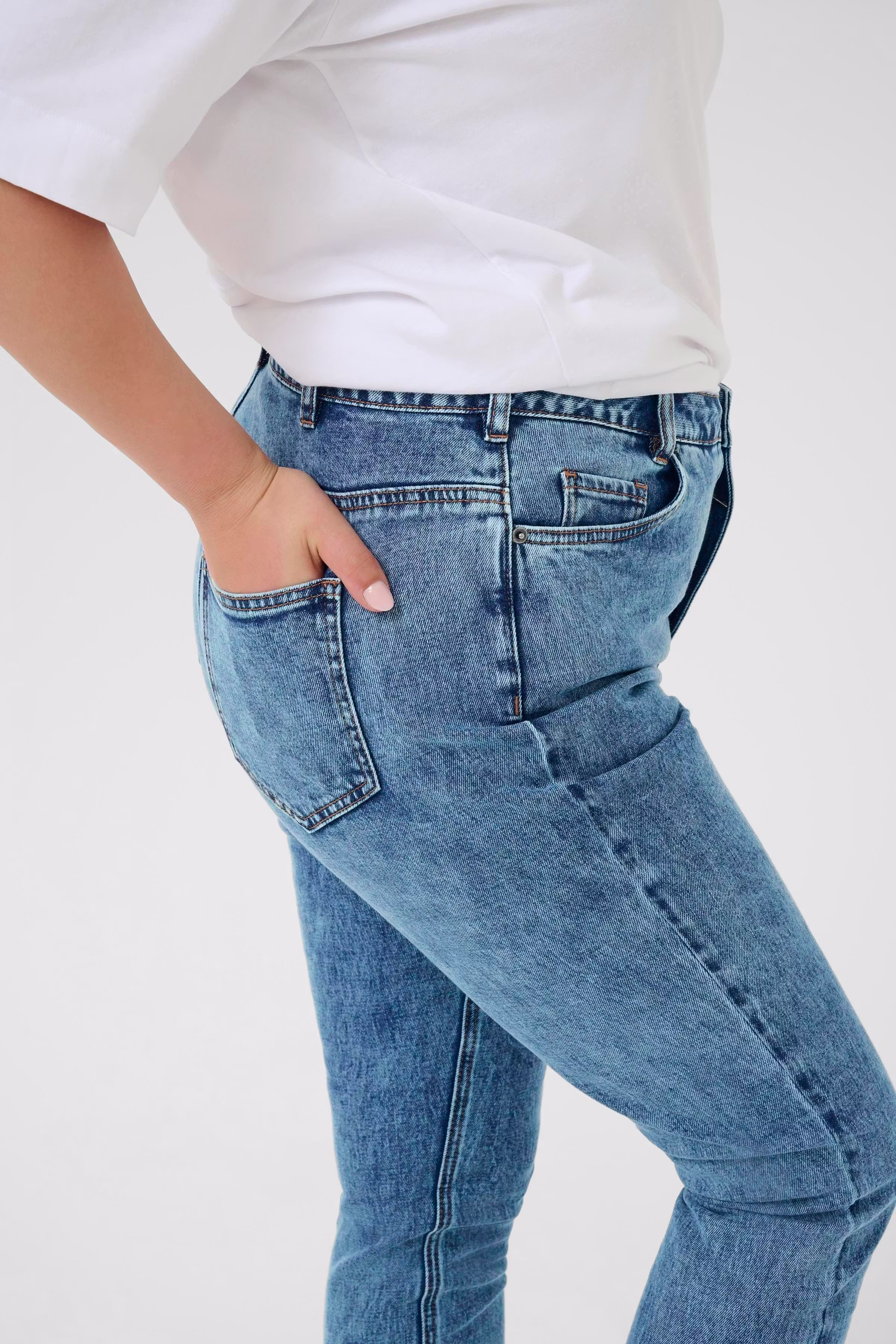 KCelona Jeans LOOKBOOK DETAIL 10583401-107716