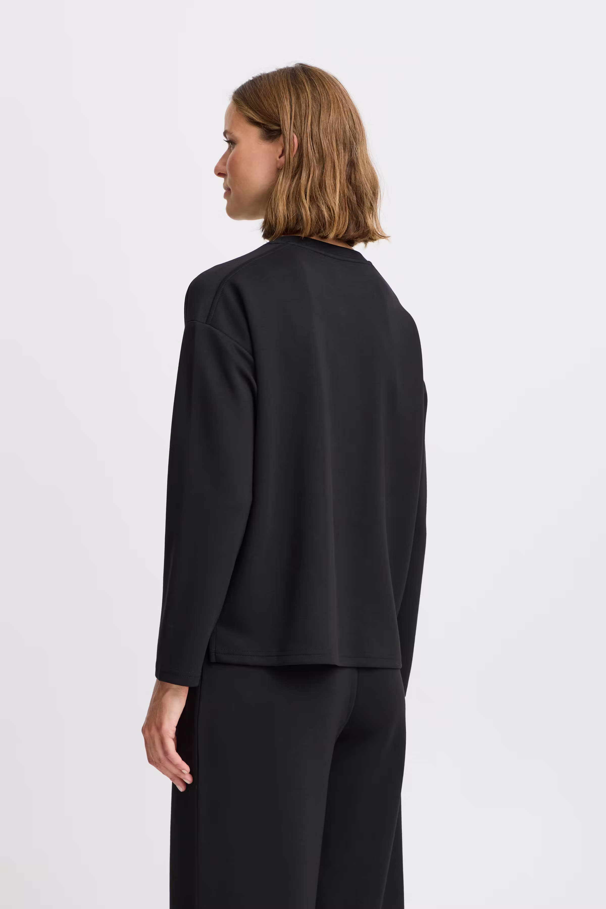 BYPUSTI Sweatshirt LOOKBOOK BACK 20815707-200451