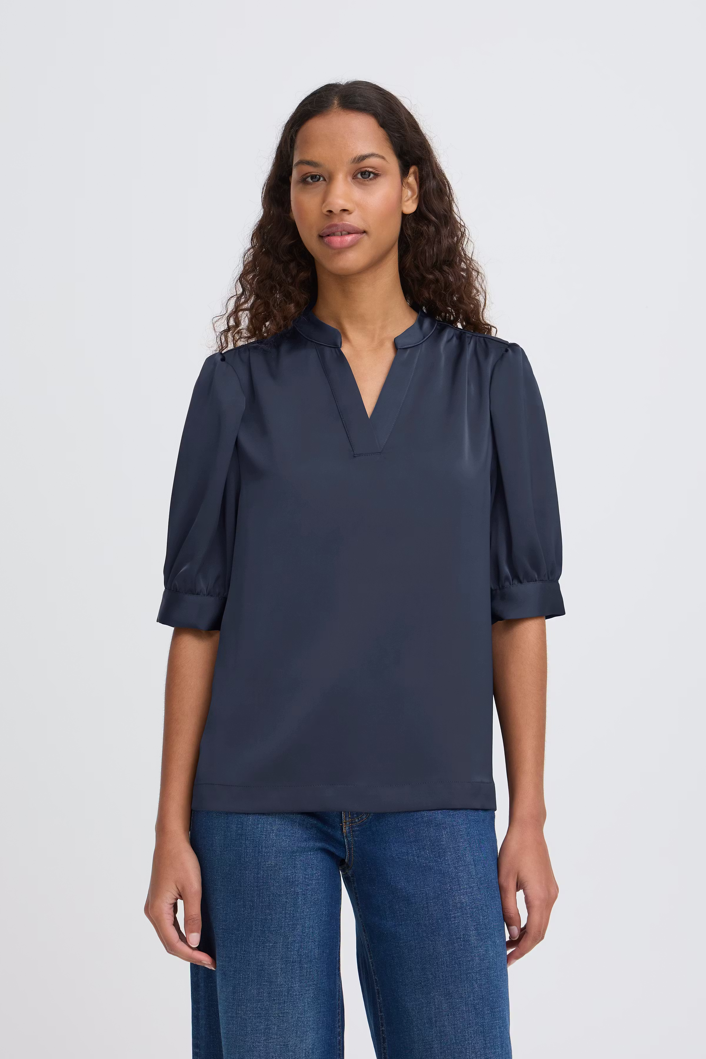 IHLETTA Blus LOOKBOOK FRONT 20125132-194010
