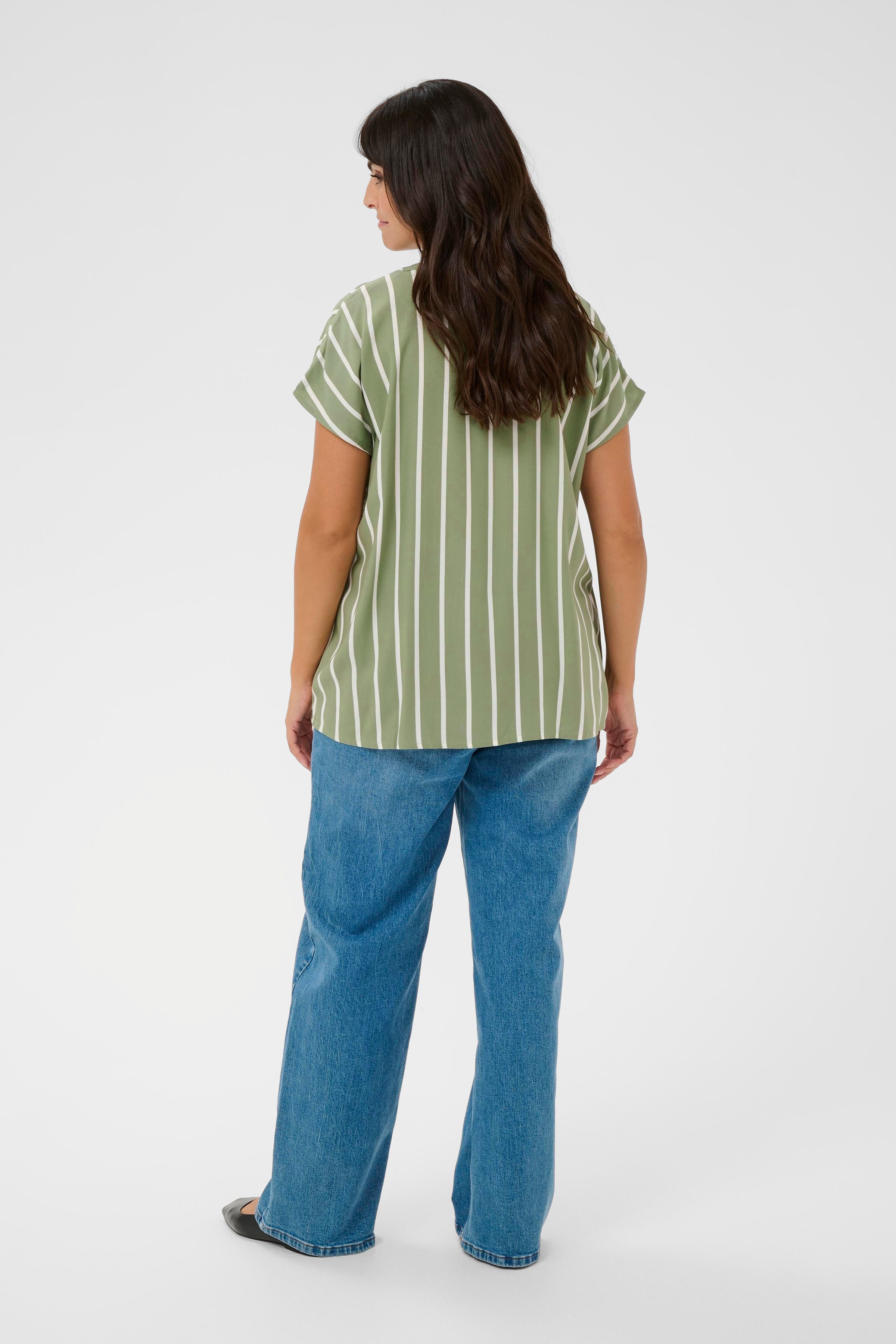 KCsida Blouse LOOKBOOK BACK 10581573-109426