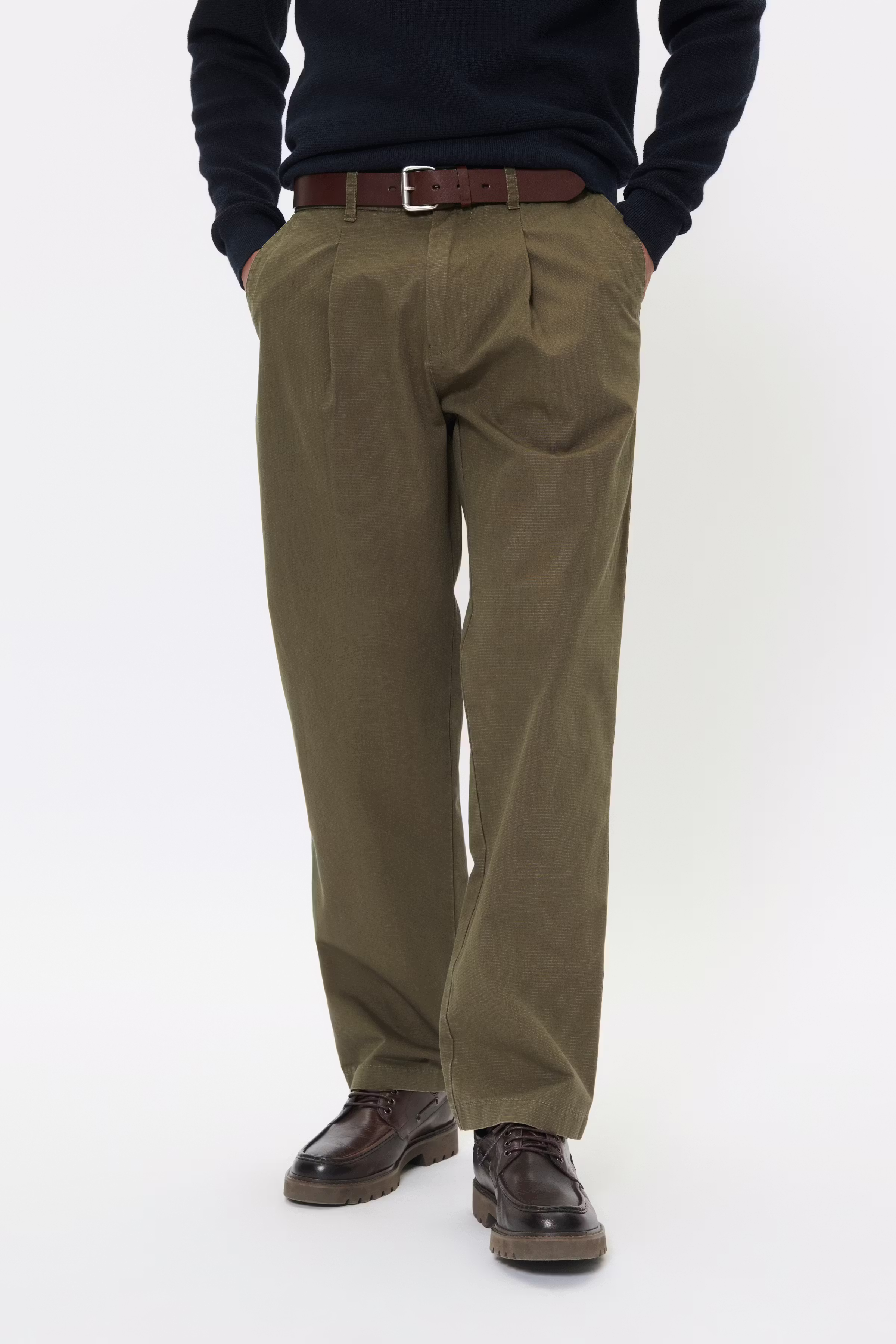 MAhart Heritage Byxor LOOKBOOK FRONT 30208588-190515