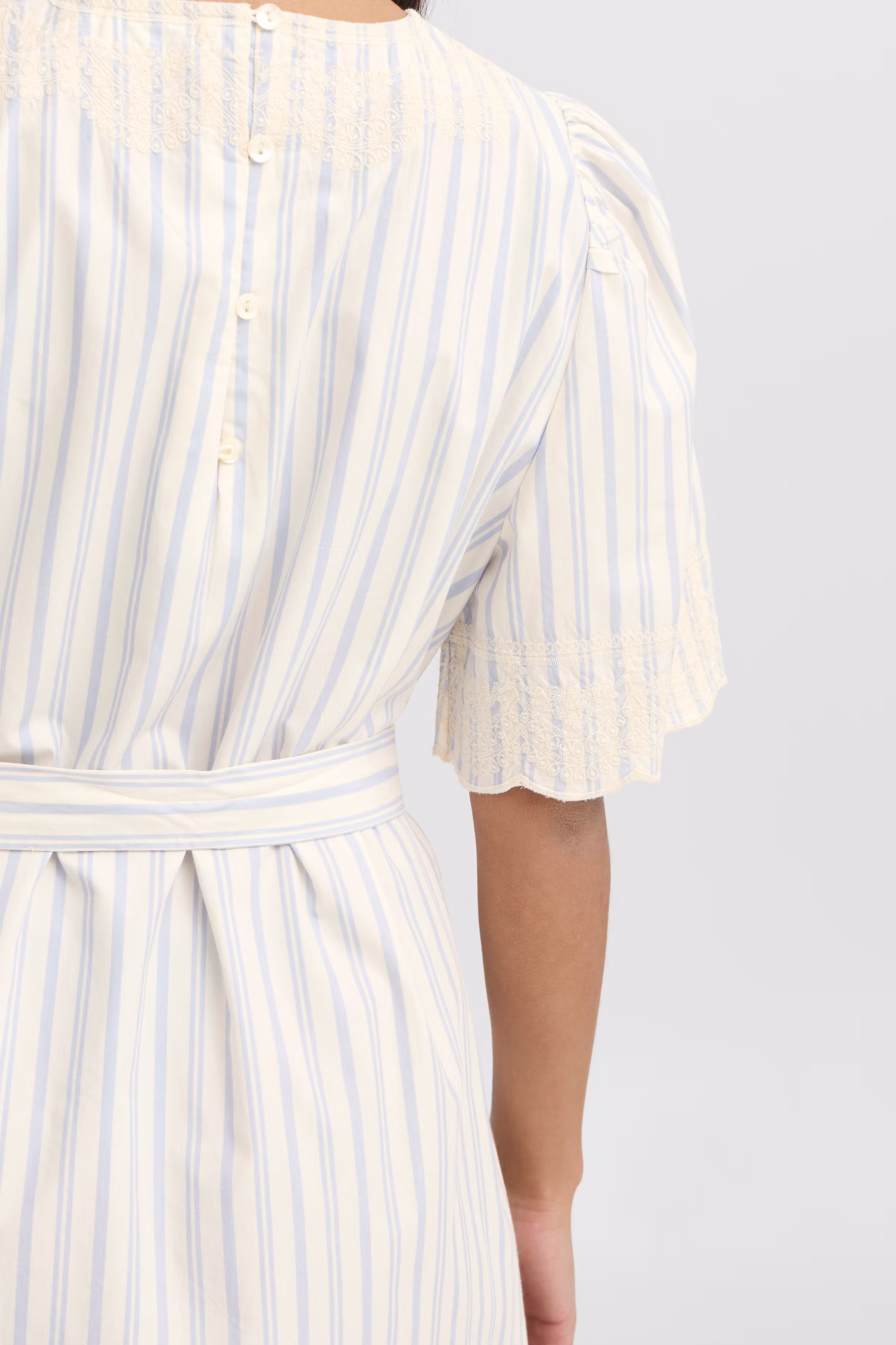 IRMABJA Jurk LOOKBOOK DETAIL 20122708-130905