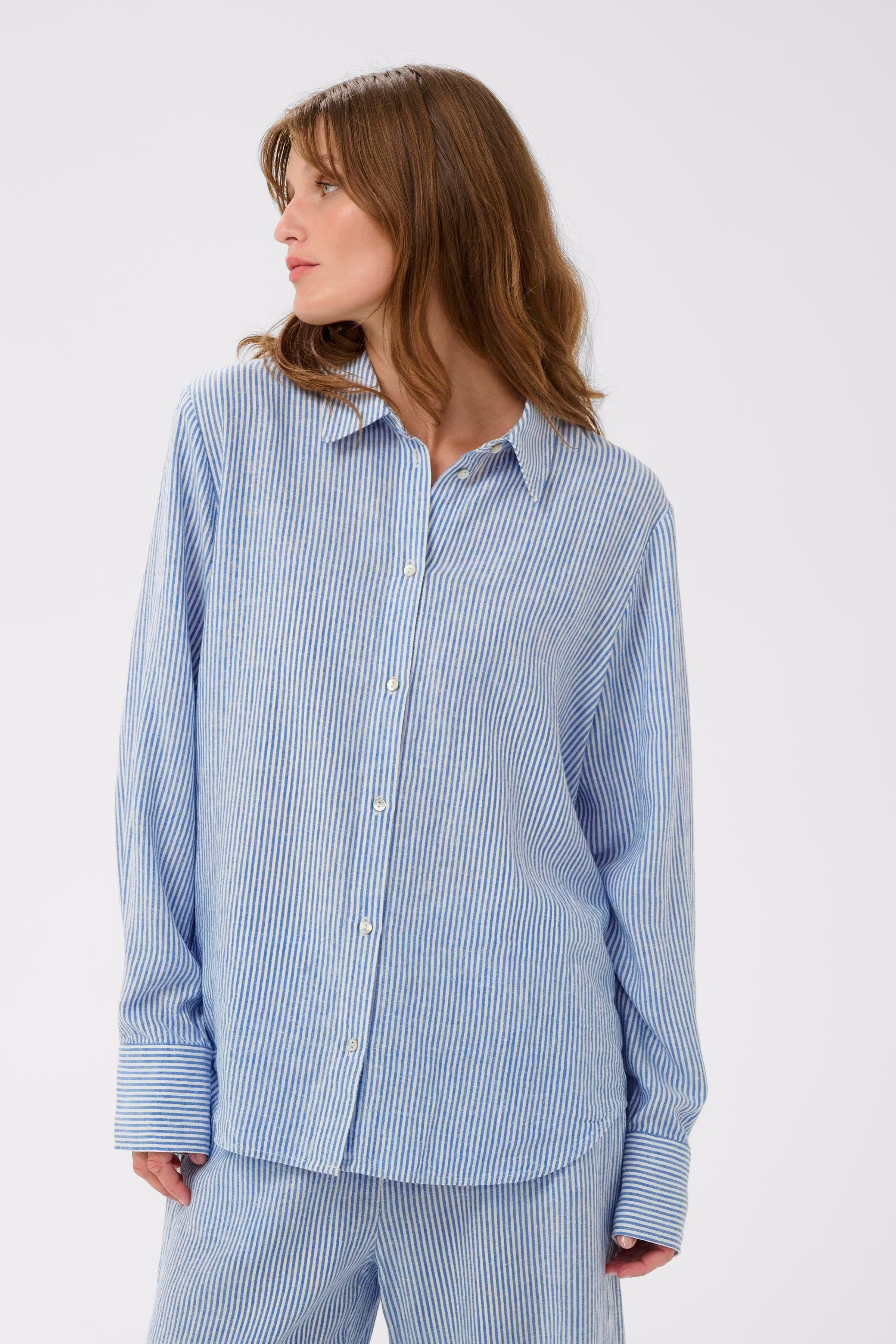 SLAria Skjorte LOOKBOOK FRONT 30409036-304702