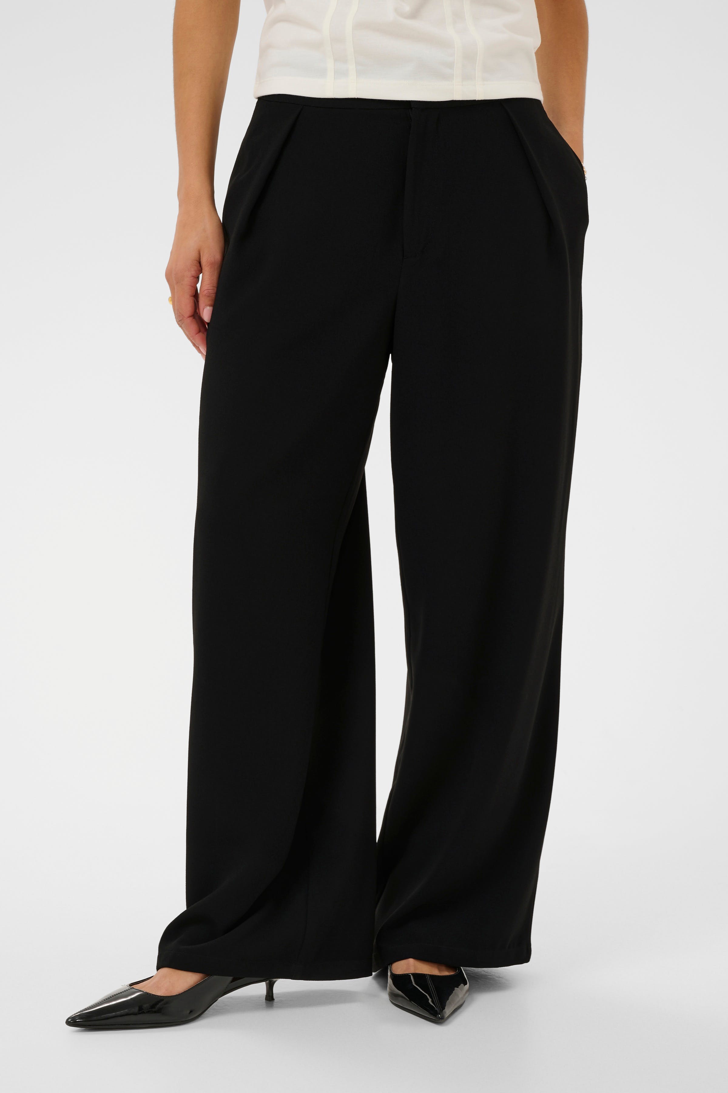 KAroxy Trousers LOOKBOOK FRONT 10509584-100121