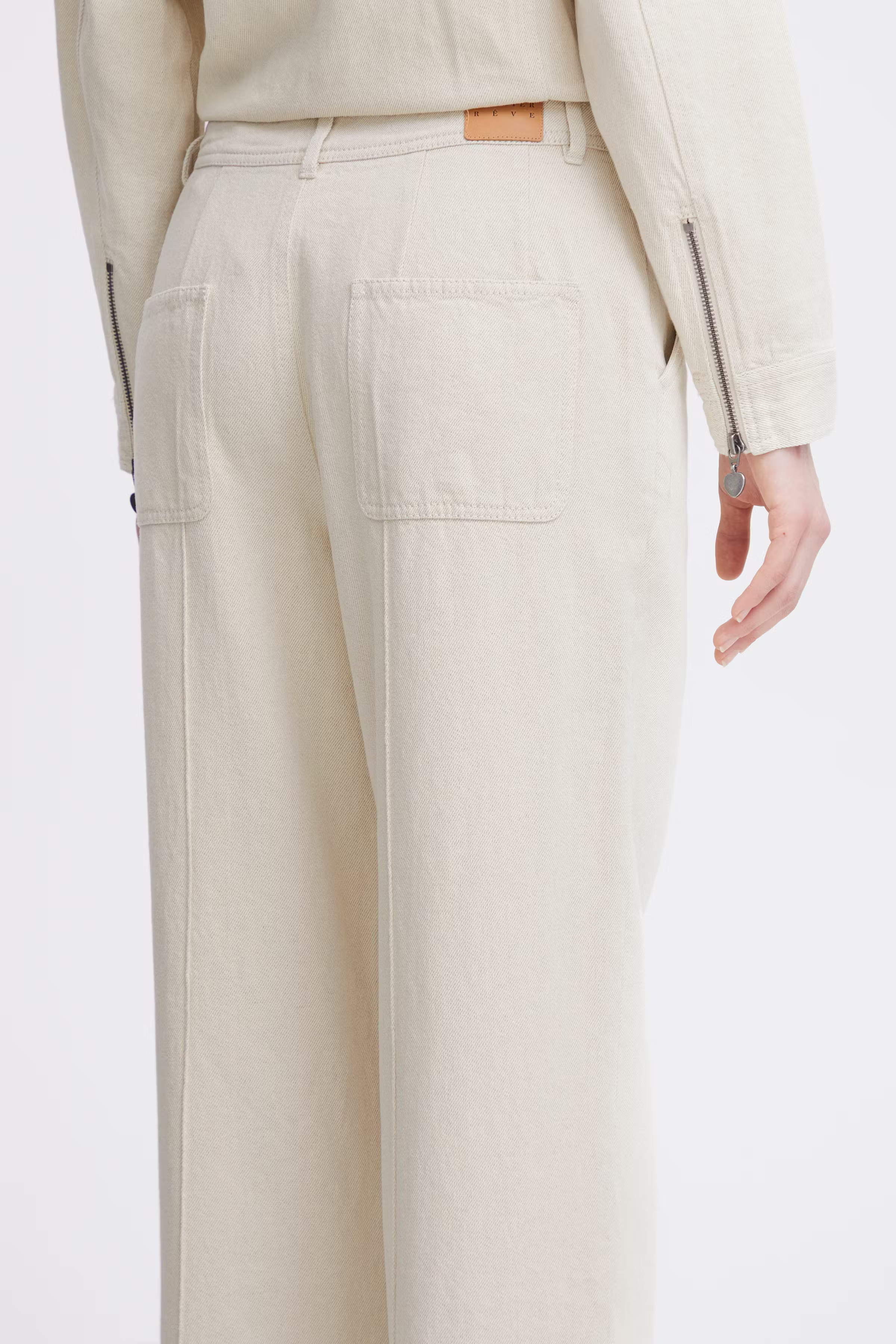 IRKUNIS Jeans LOOKBOOK DETAIL 20120570-130905