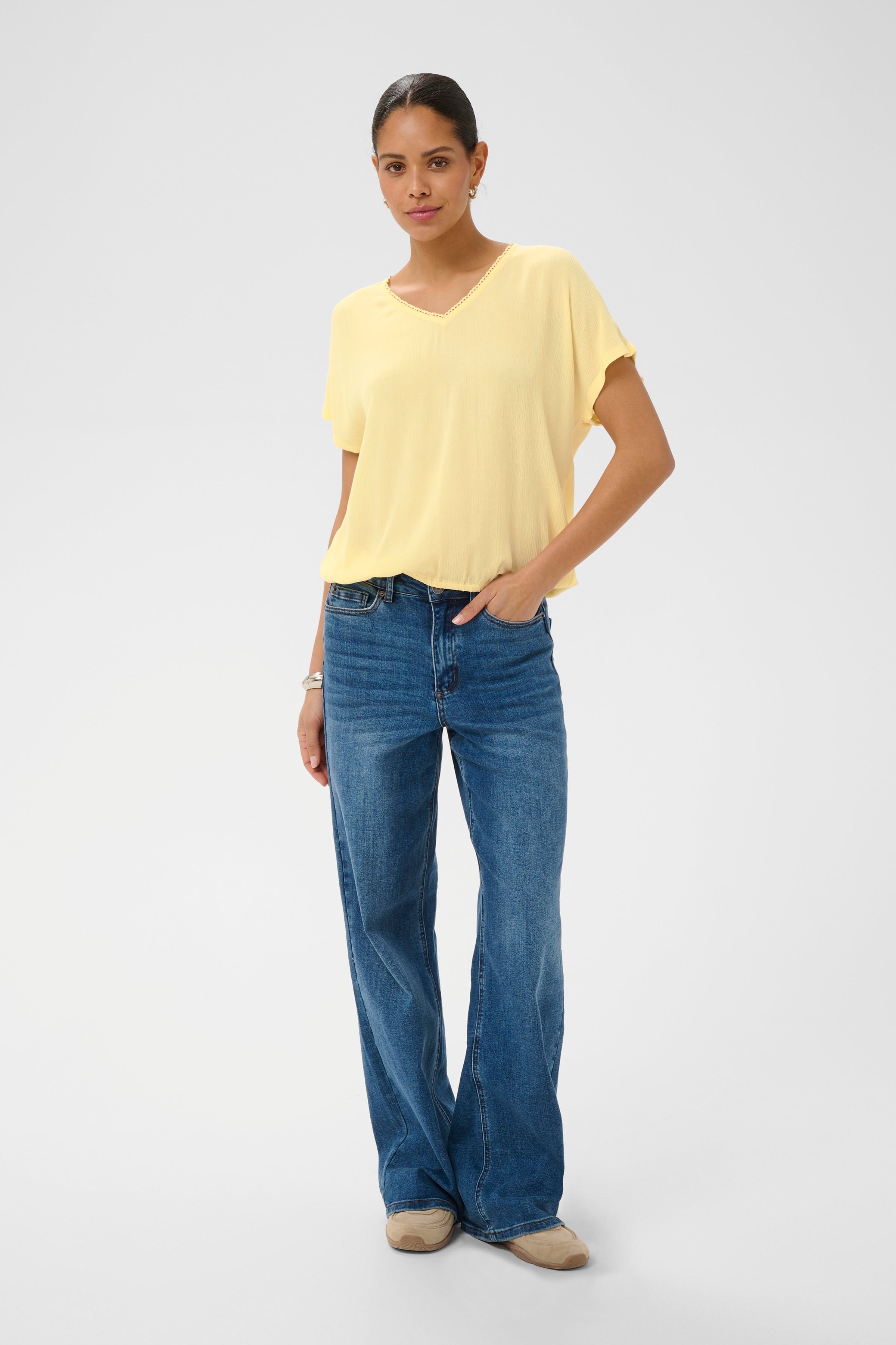 KAamber Bluse LOOKBOOK FRONT 10512514-130822