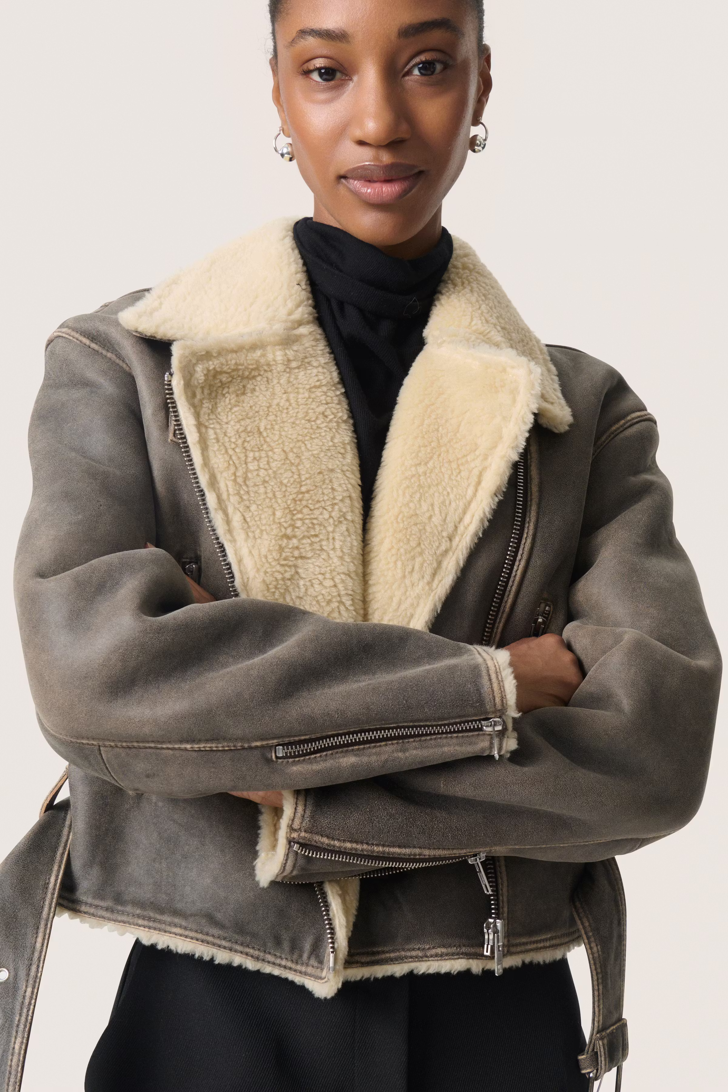 SLFiorella Leather jacket LOOKBOOK DETAIL 30408556-304157