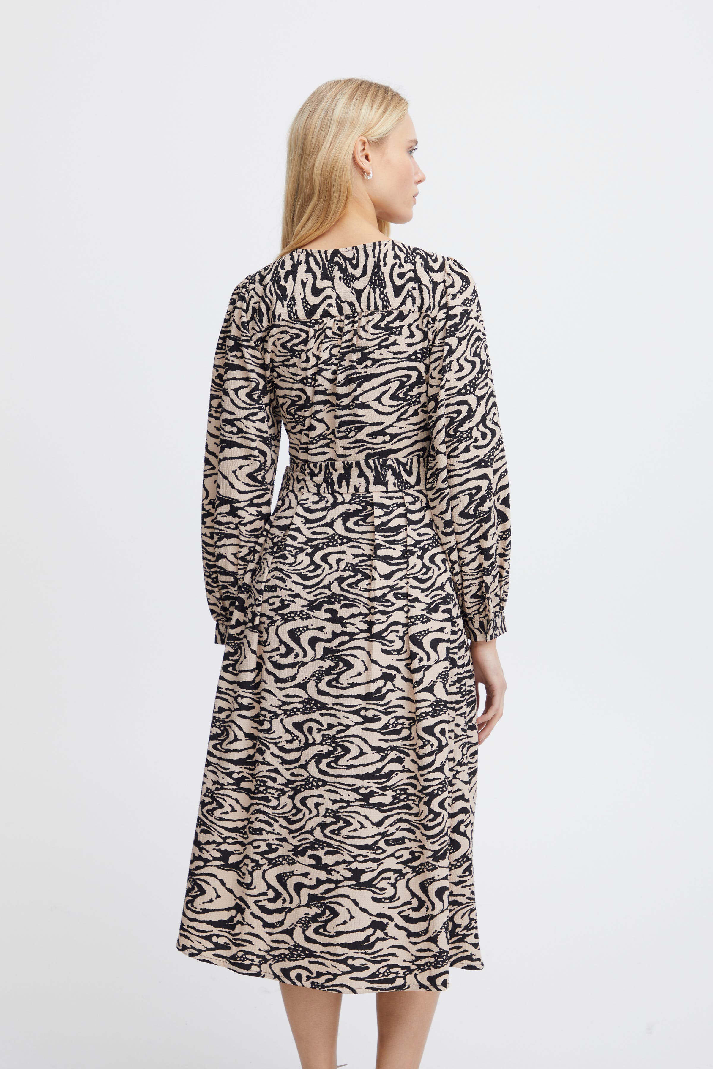 IHFANORA Kleid LOOKBOOK BACK 20120418-202752