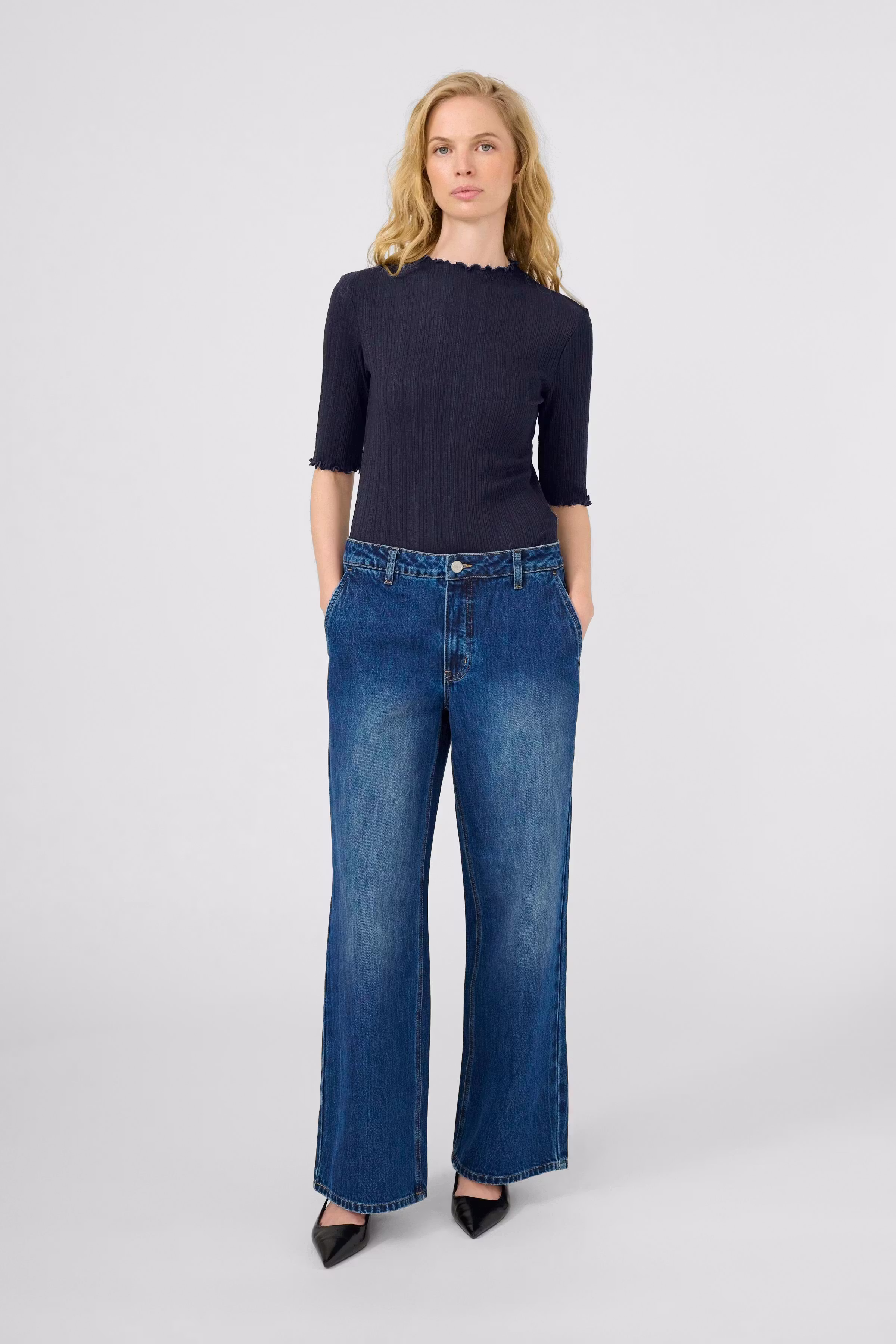 CandaceKB T-shirt LOOKBOOK FRONT 10103315-193924