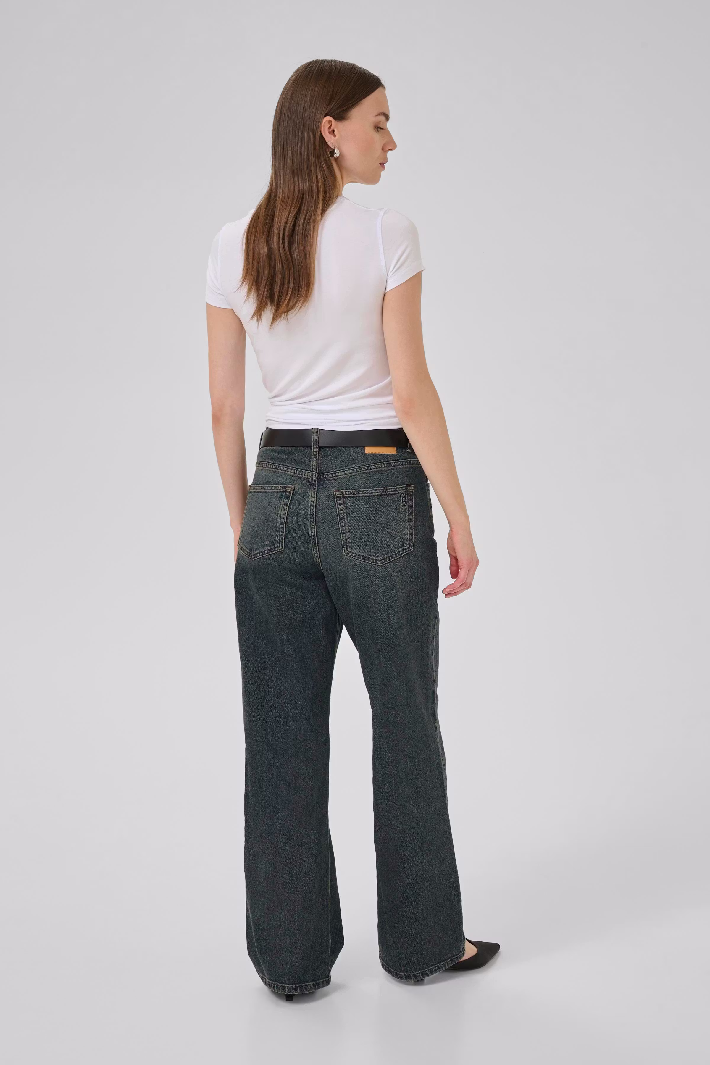 05 THE LOUIS HIGH WIDE LOOKBOOK BACK 10704222-100066