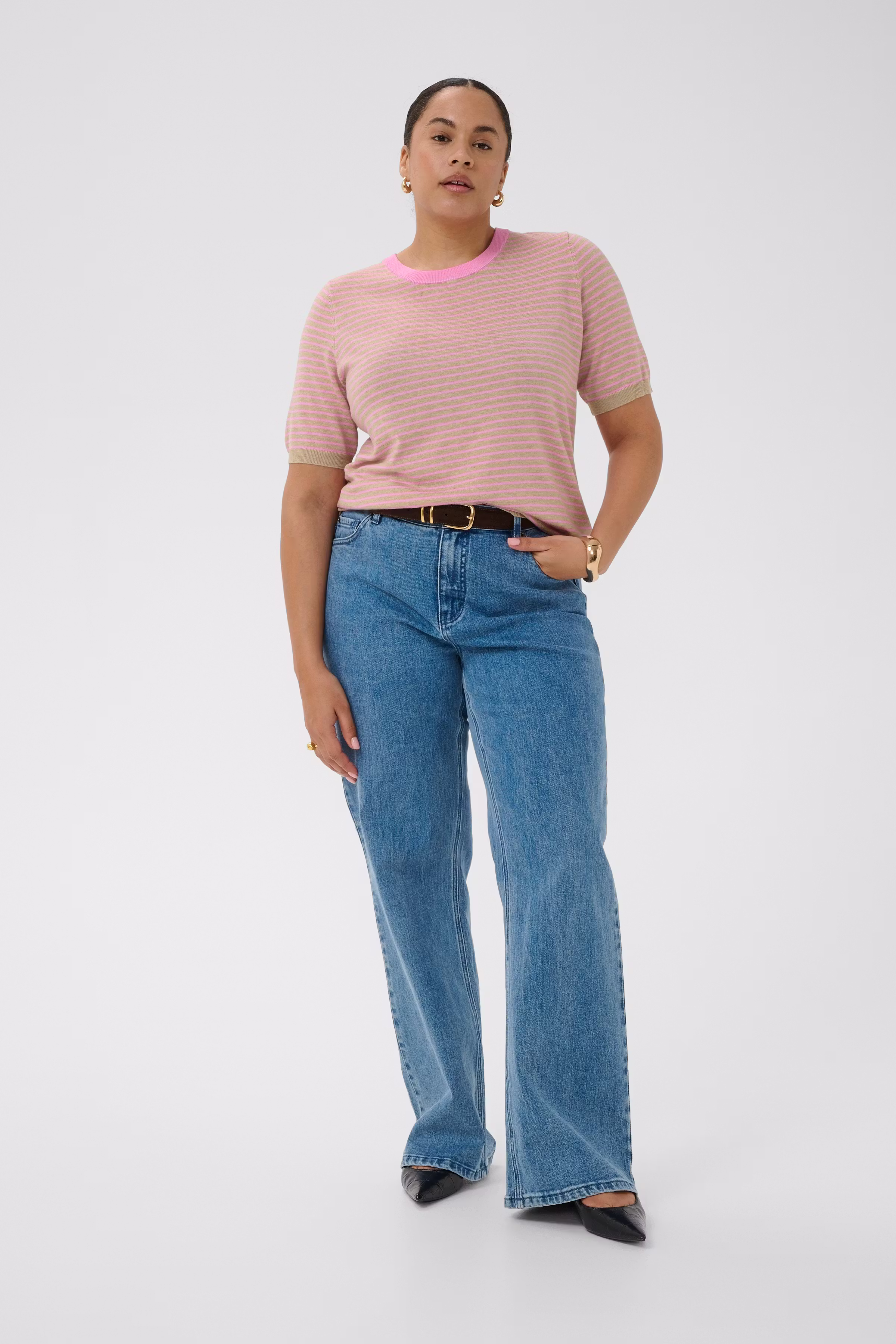 KClizzy Pullover LOOKBOOK FRONT 10584211-109161