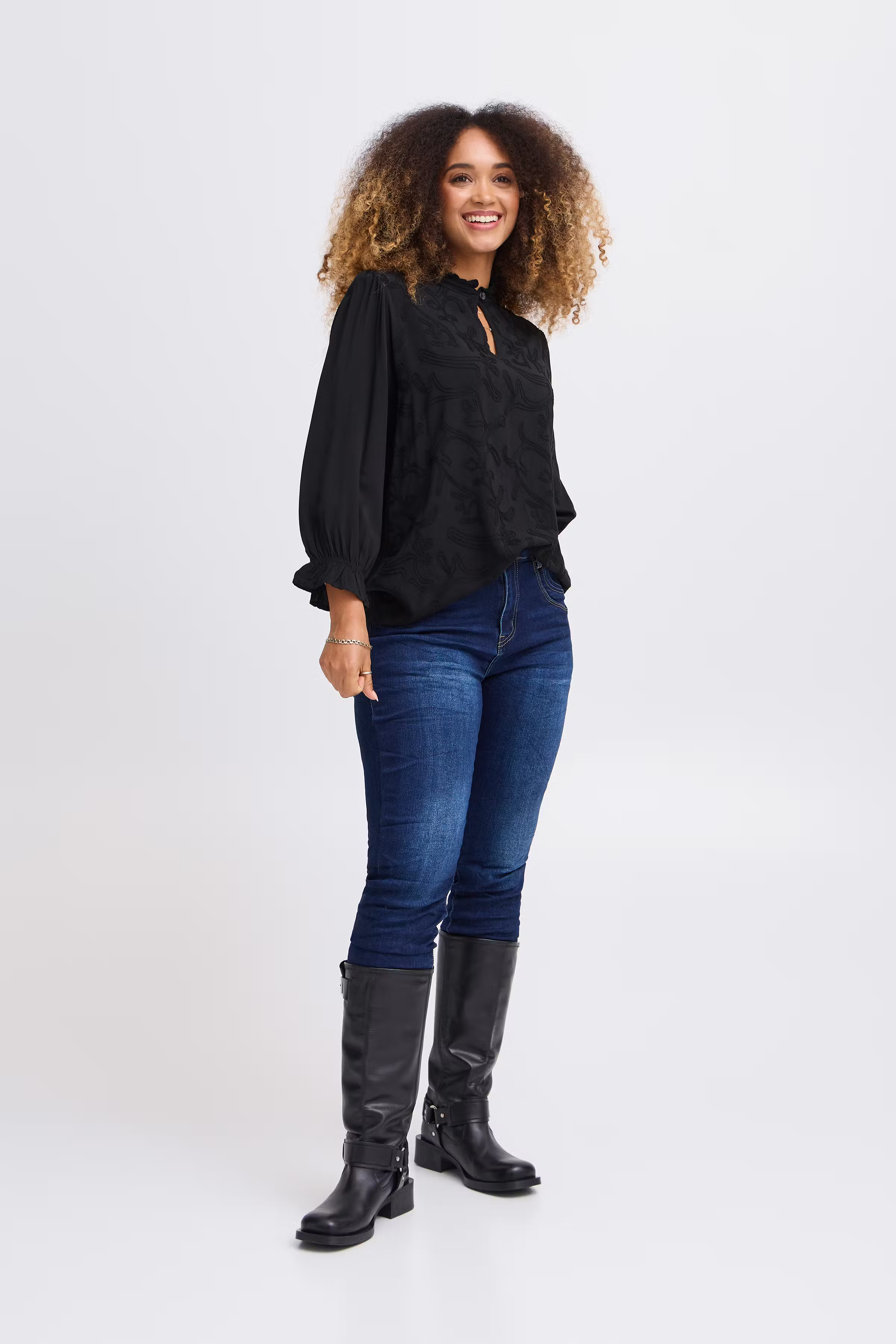 SBLAWIN Bluse LOOKBOOK FRONT 22100877-190303