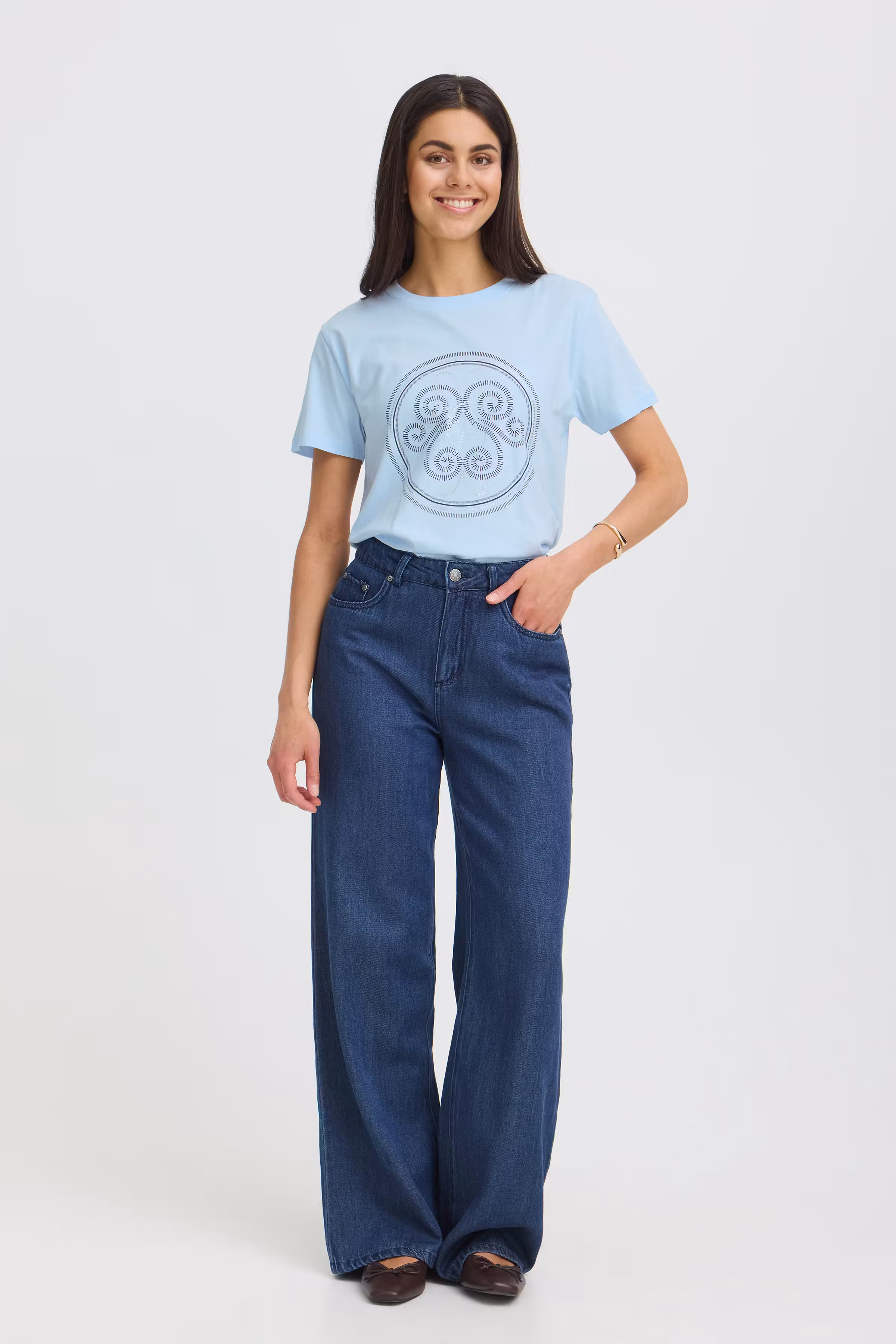 FRZARY T-shirt LOOKBOOK FRONT 20618107-900014586