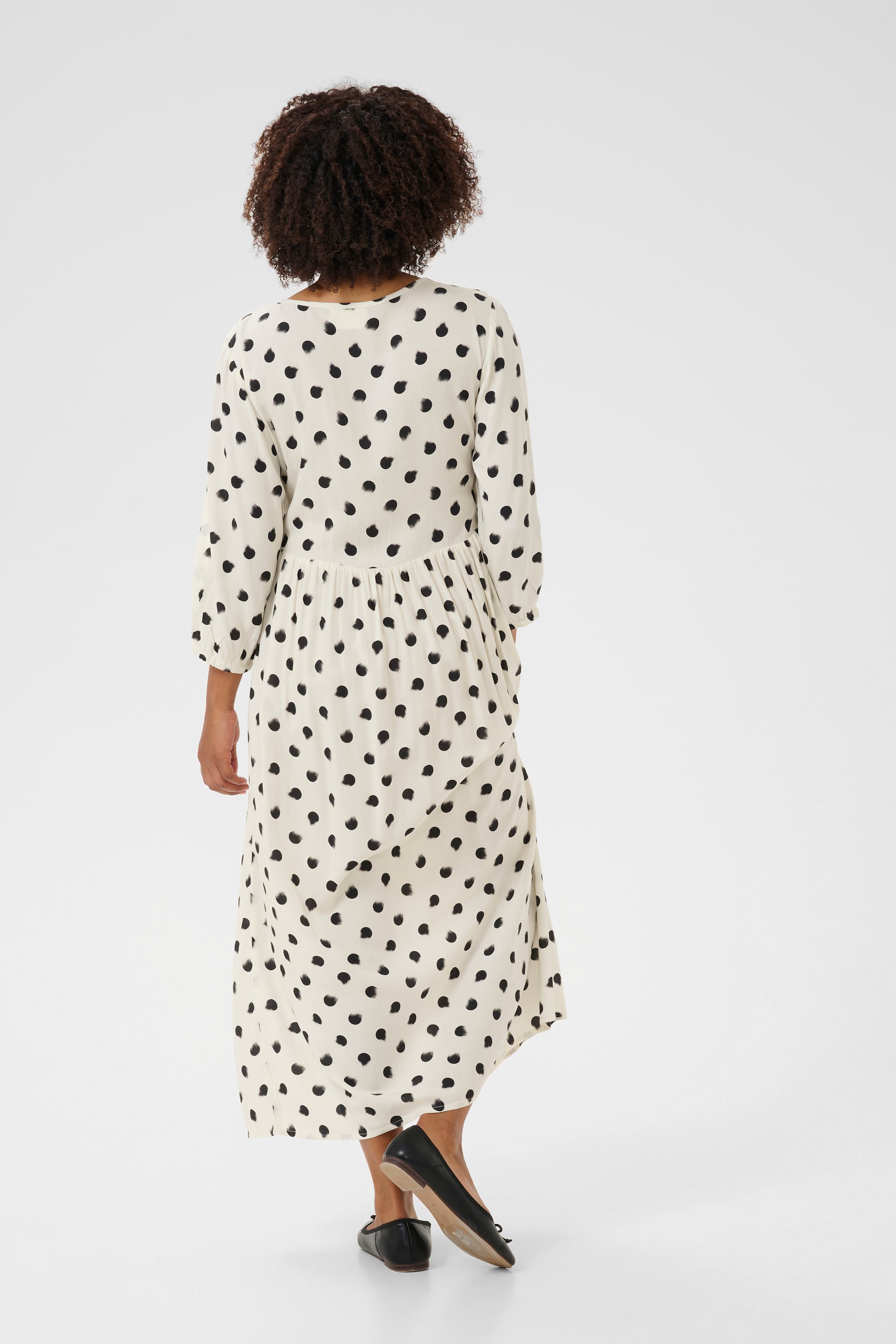 CRTiah Kjole LOOKBOOK BACK 10613476-107497