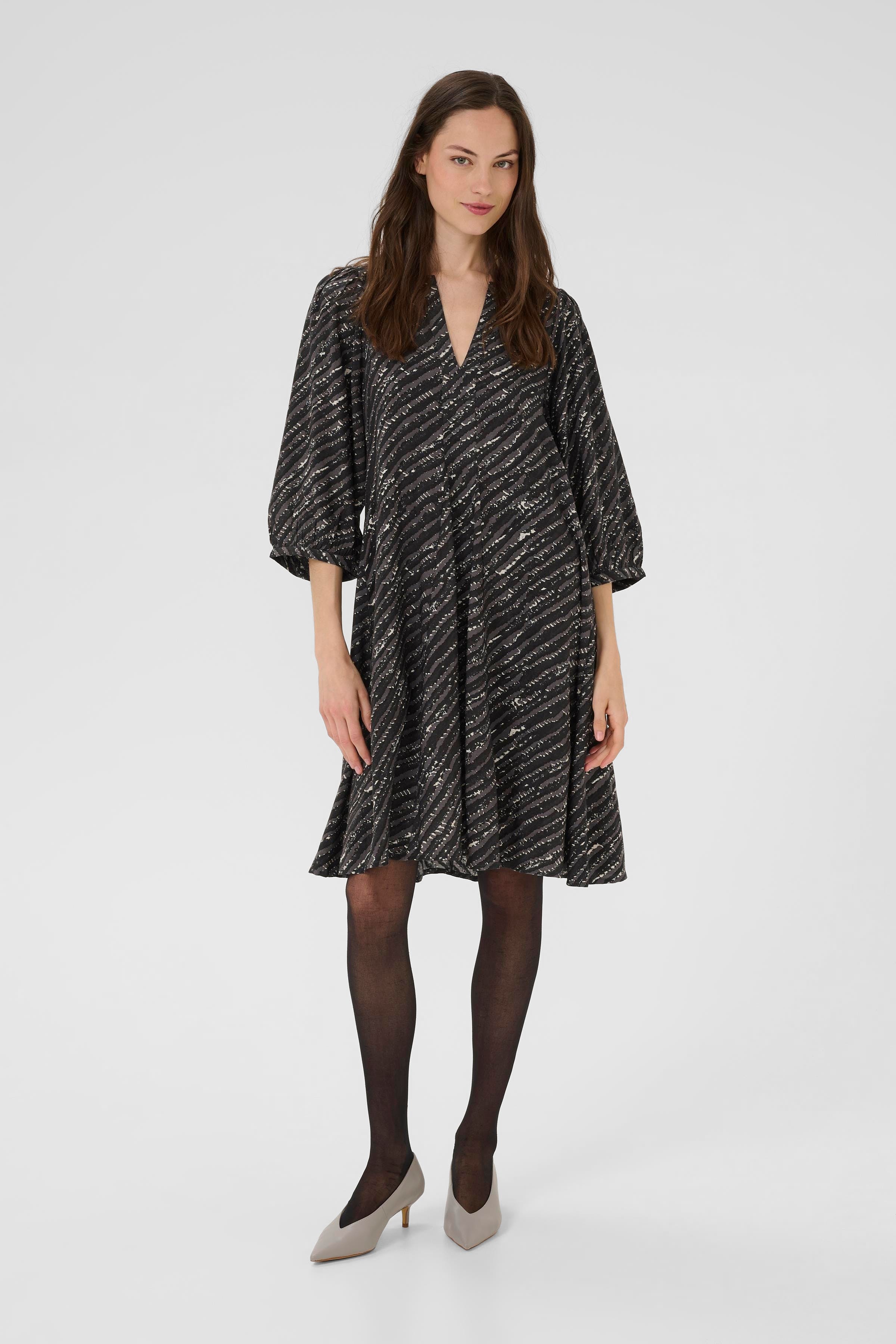 KBDavina Kleid LOOKBOOK FRONT 10105783-108912