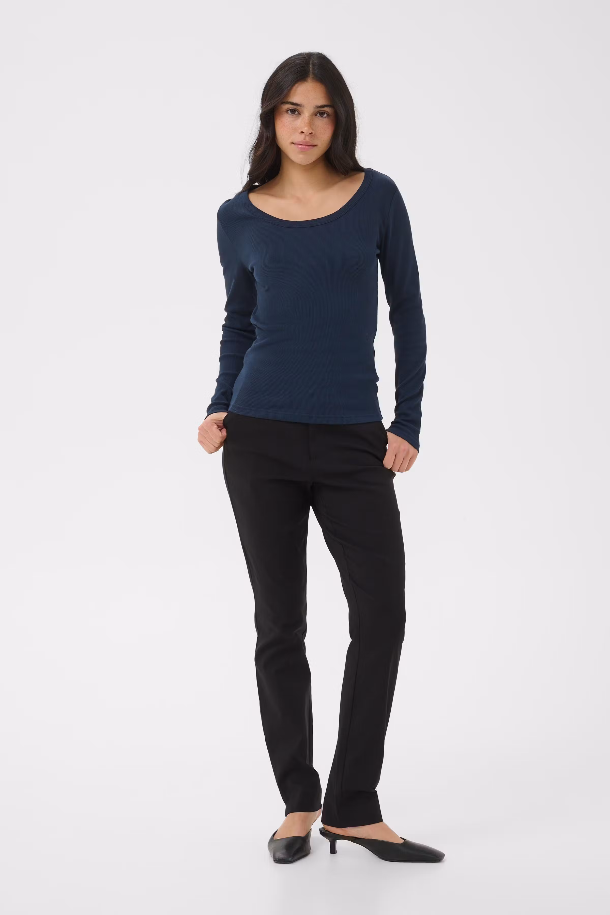 KAhazel Broek LOOKBOOK FRONT 10511064-100121