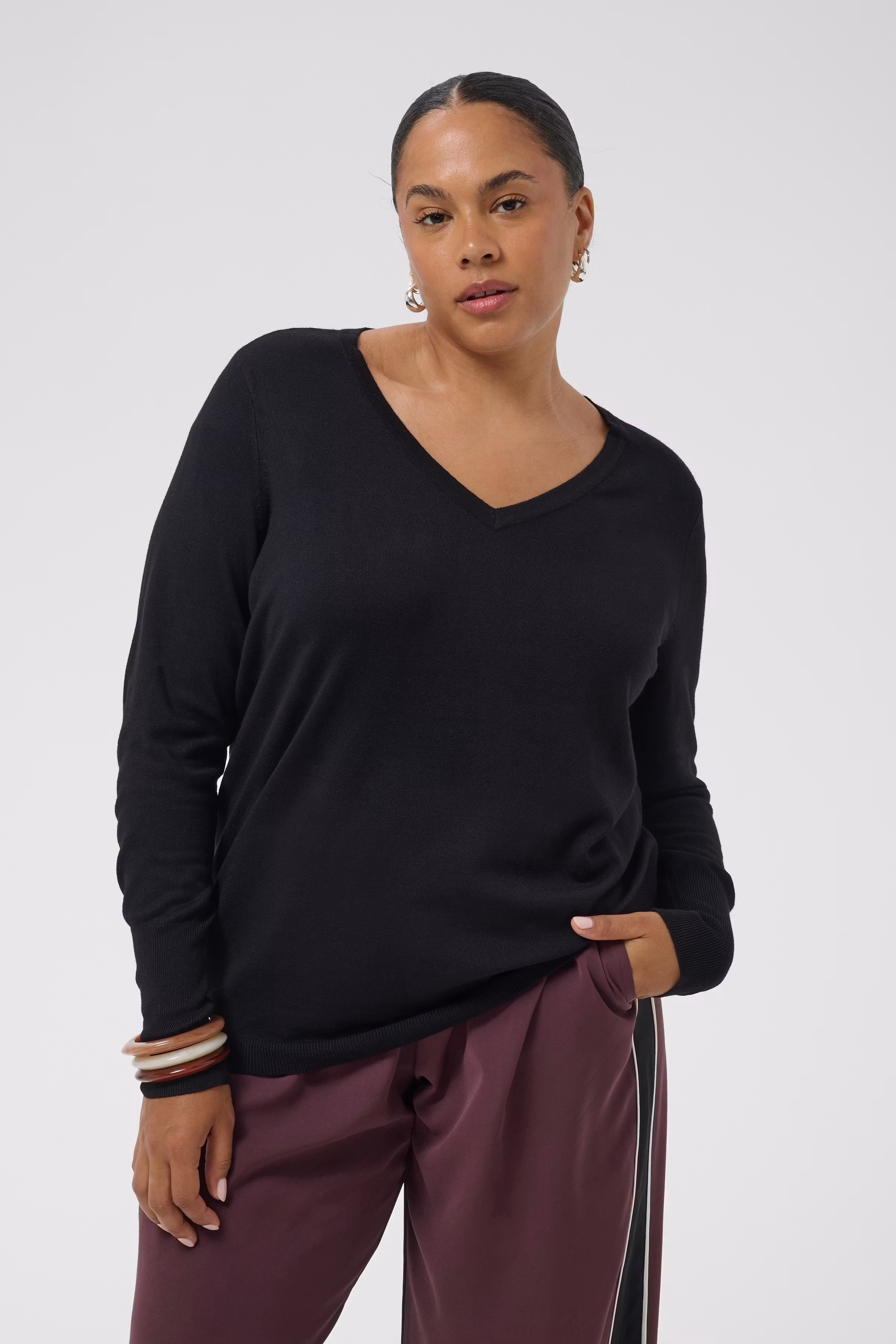 KClizzy Pullover LOOKBOOK FRONT 10584452-100121