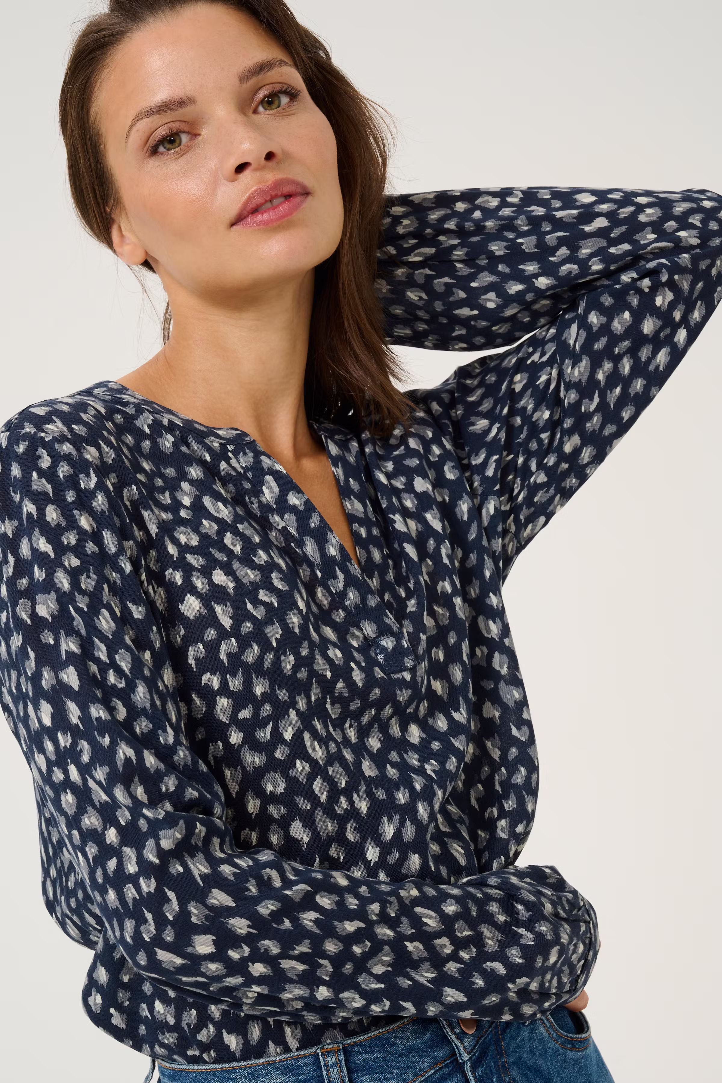 KAjalie Bluse LOOKBOOK DETAIL 10552004-107690