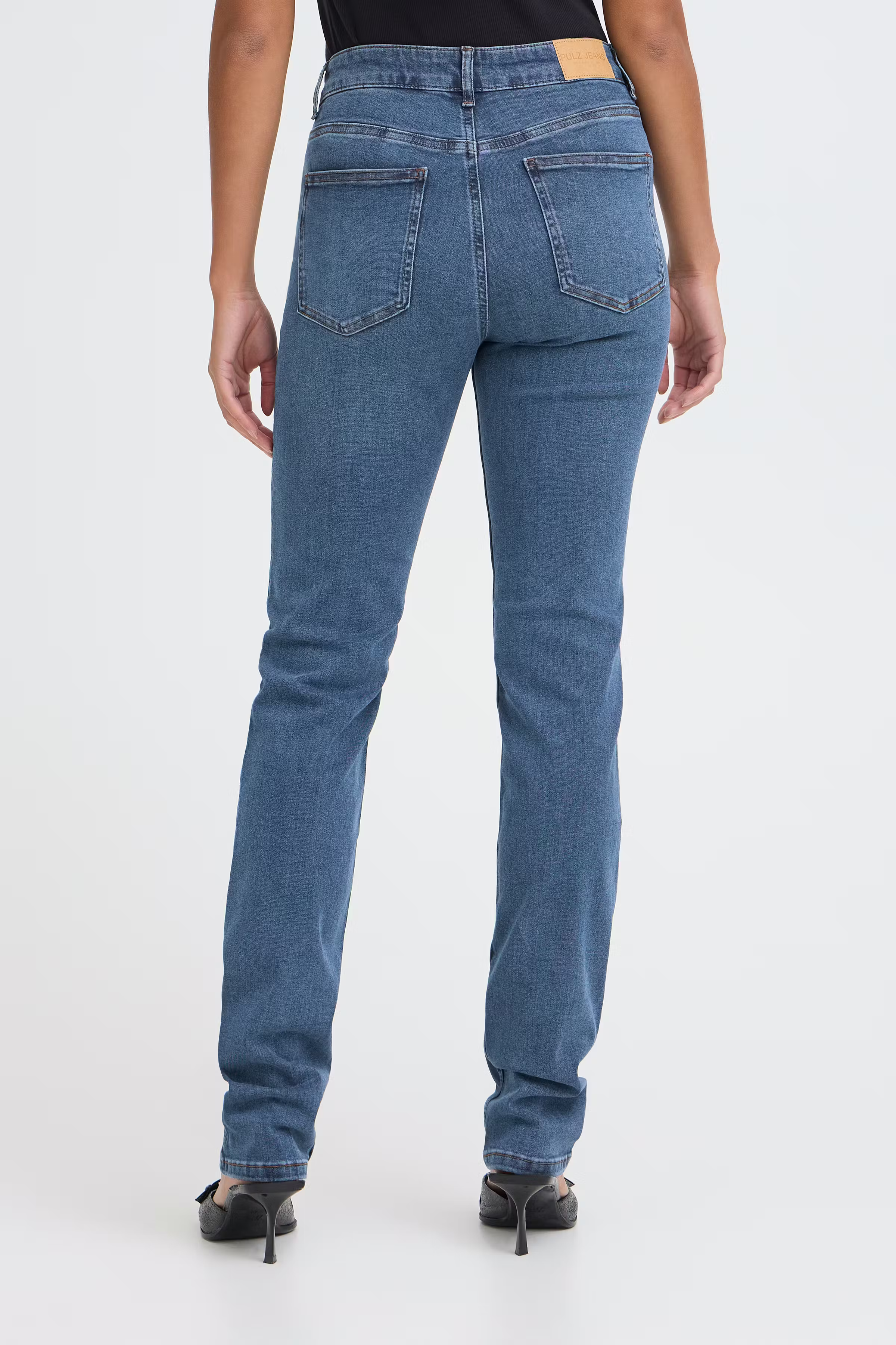 PZEMMA HW JEANS MEDIUM STRAIGH LOOKBOOK BACK 50206336-205070