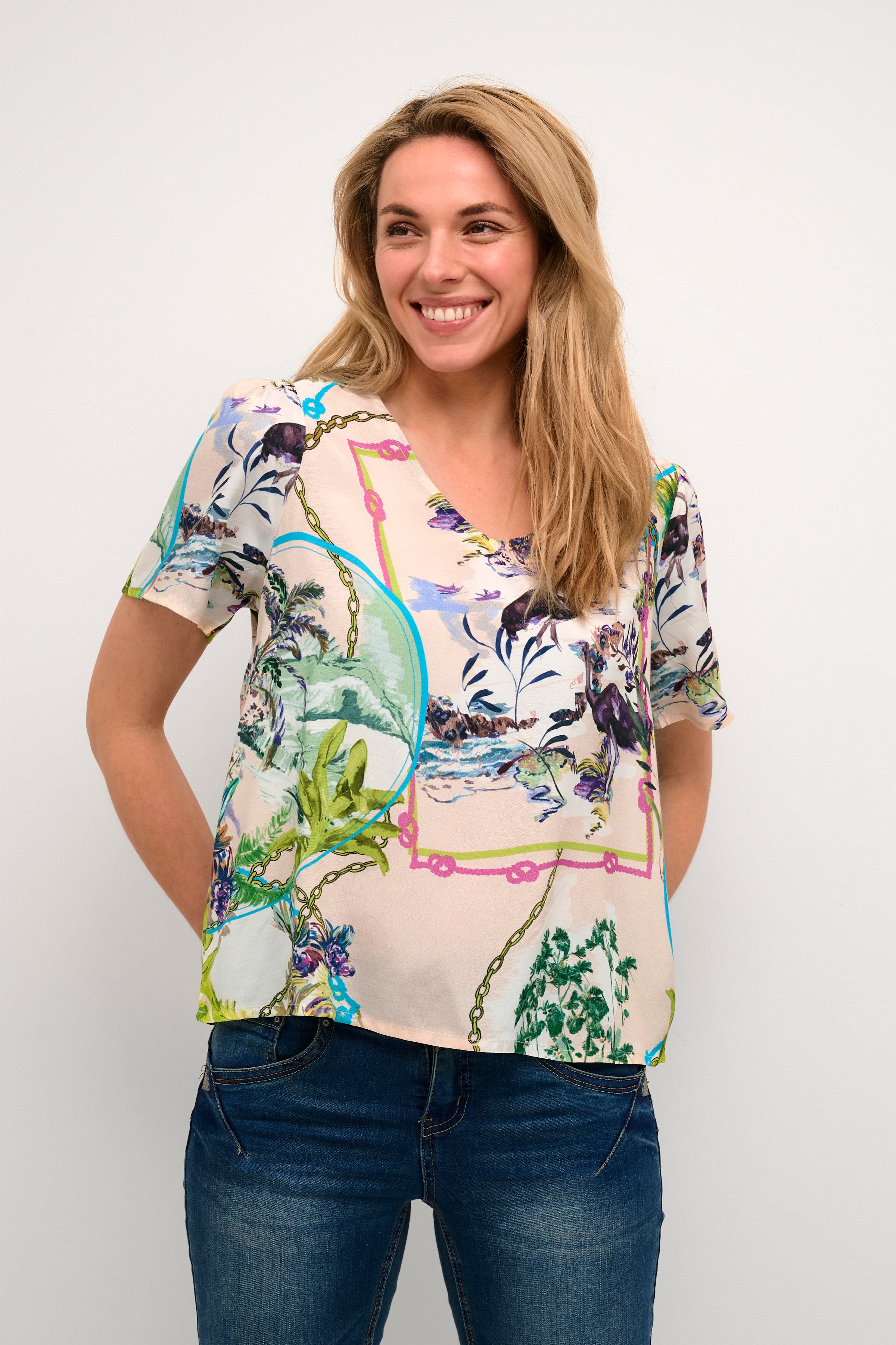 CRJoy Blusen LOOKBOOK FRONT 10611794-104403