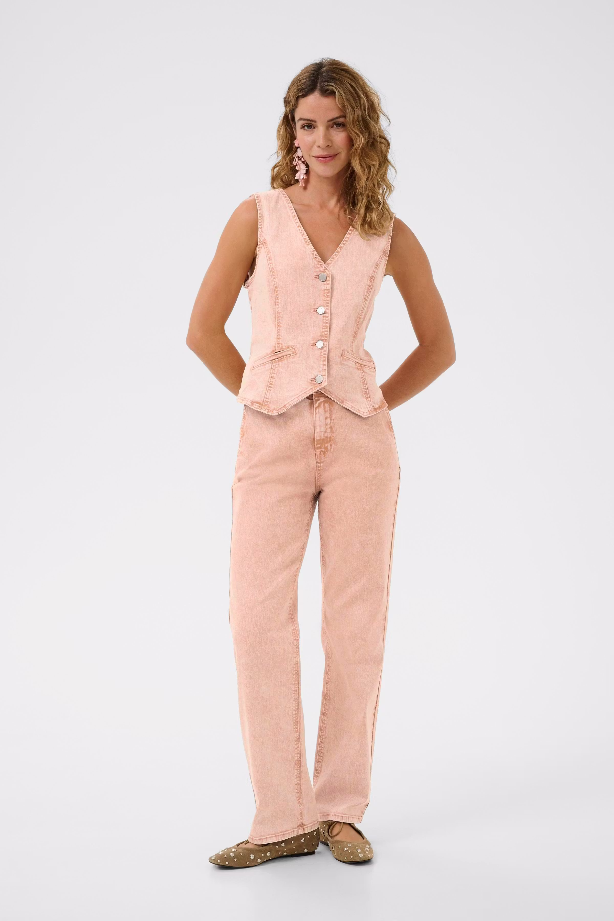 CRBirdie Waistcoat LOOKBOOK FRONT 10614609-108784