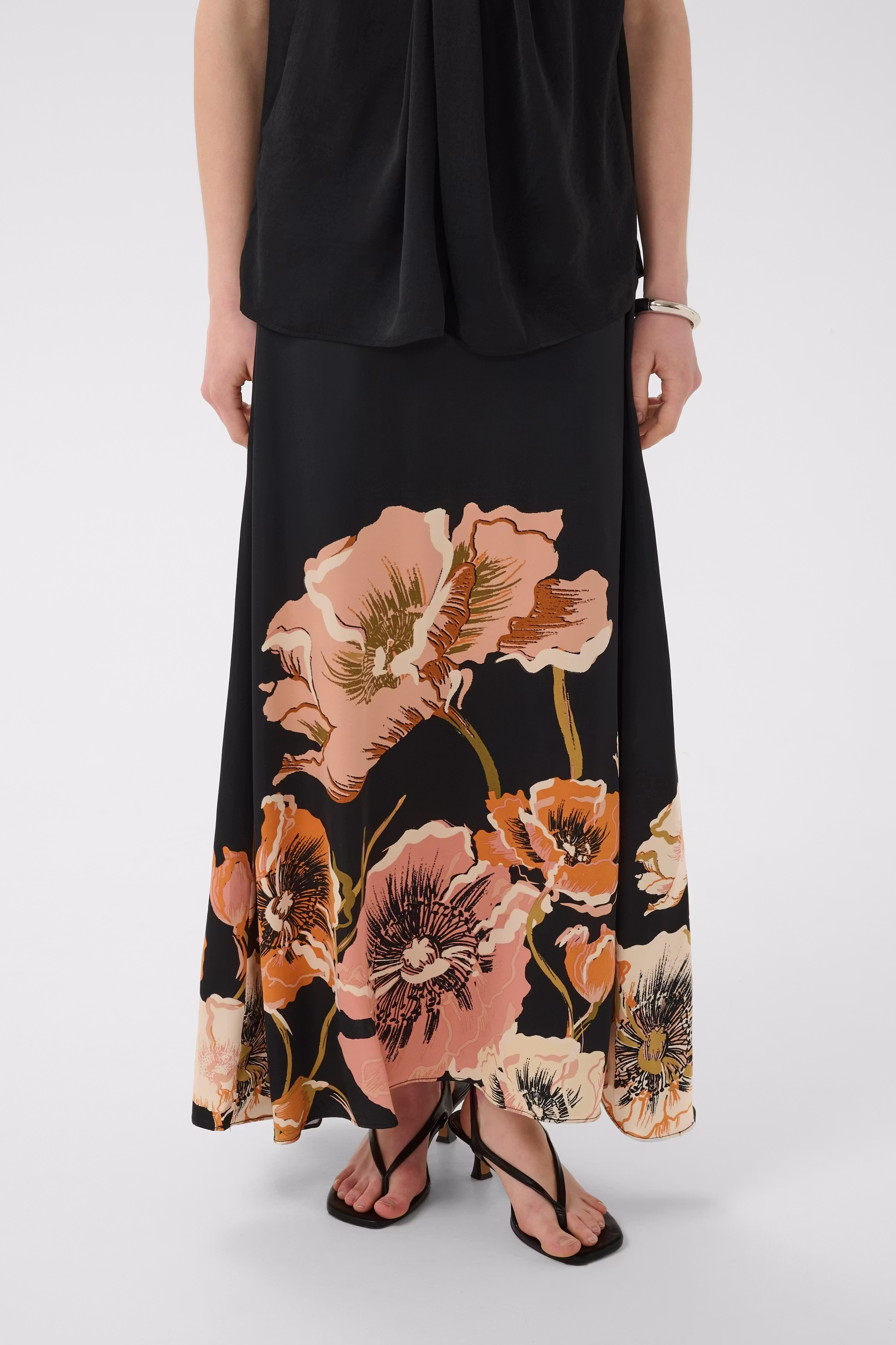 ZiomaIW Skirt LOOKBOOK FRONT 30111260-194008