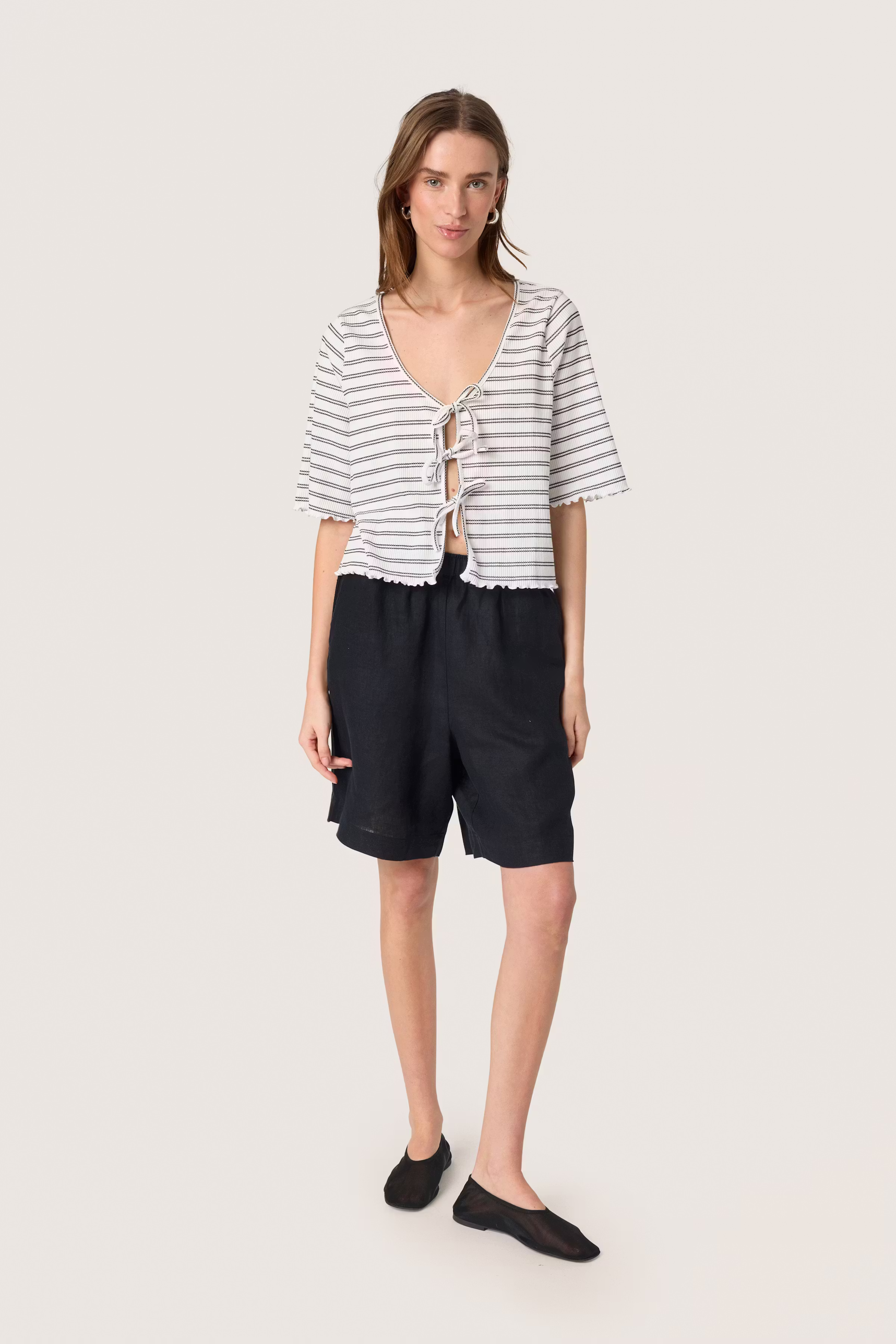 SLEleanora Blouse LOOKBOOK FRONT 30408302-303721