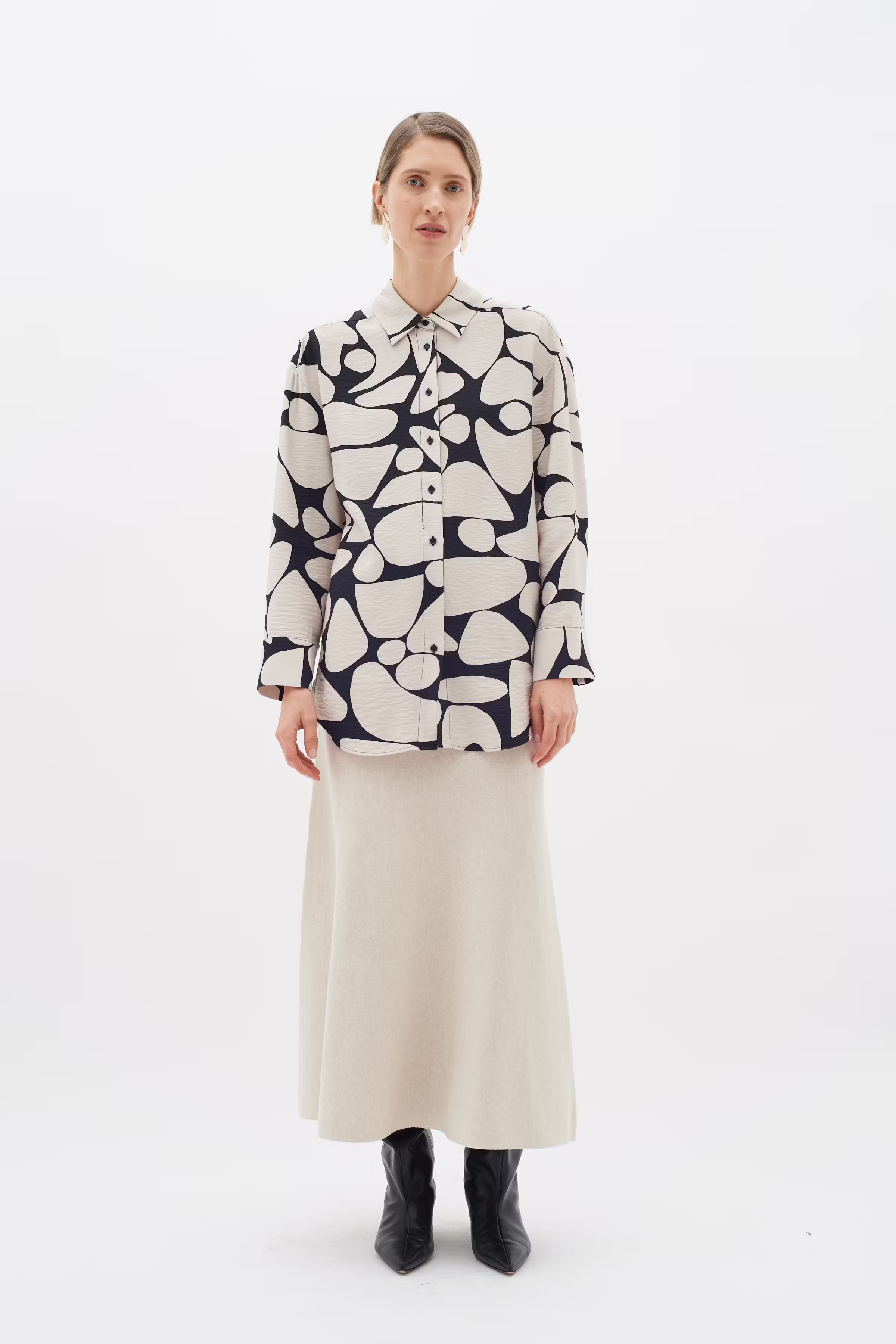 MettaIW Hemd LOOKBOOK FRONT 30109669-303178