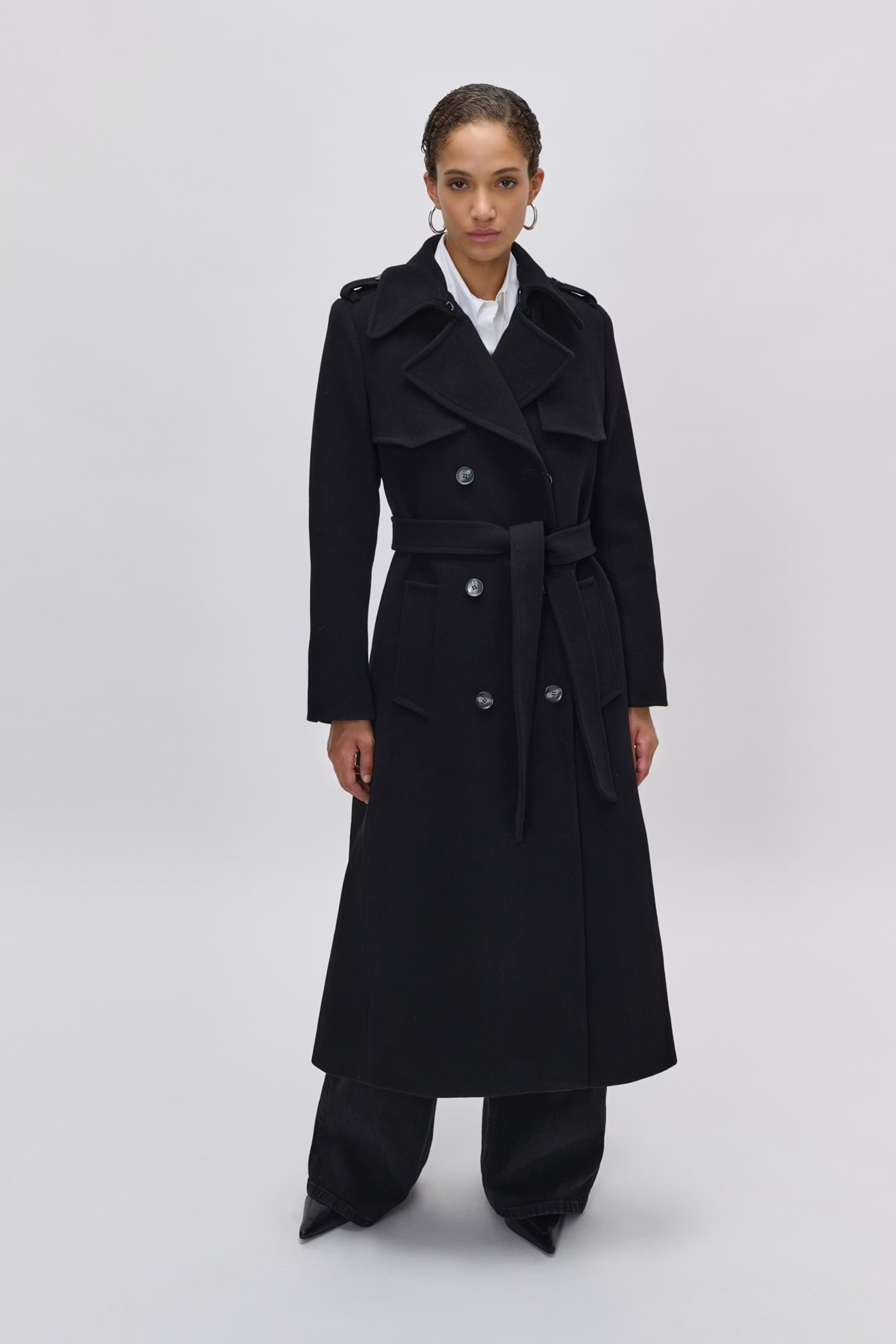 CHARLOTTE ANN COAT LOOKBOOK FRONT 30600567-BK999