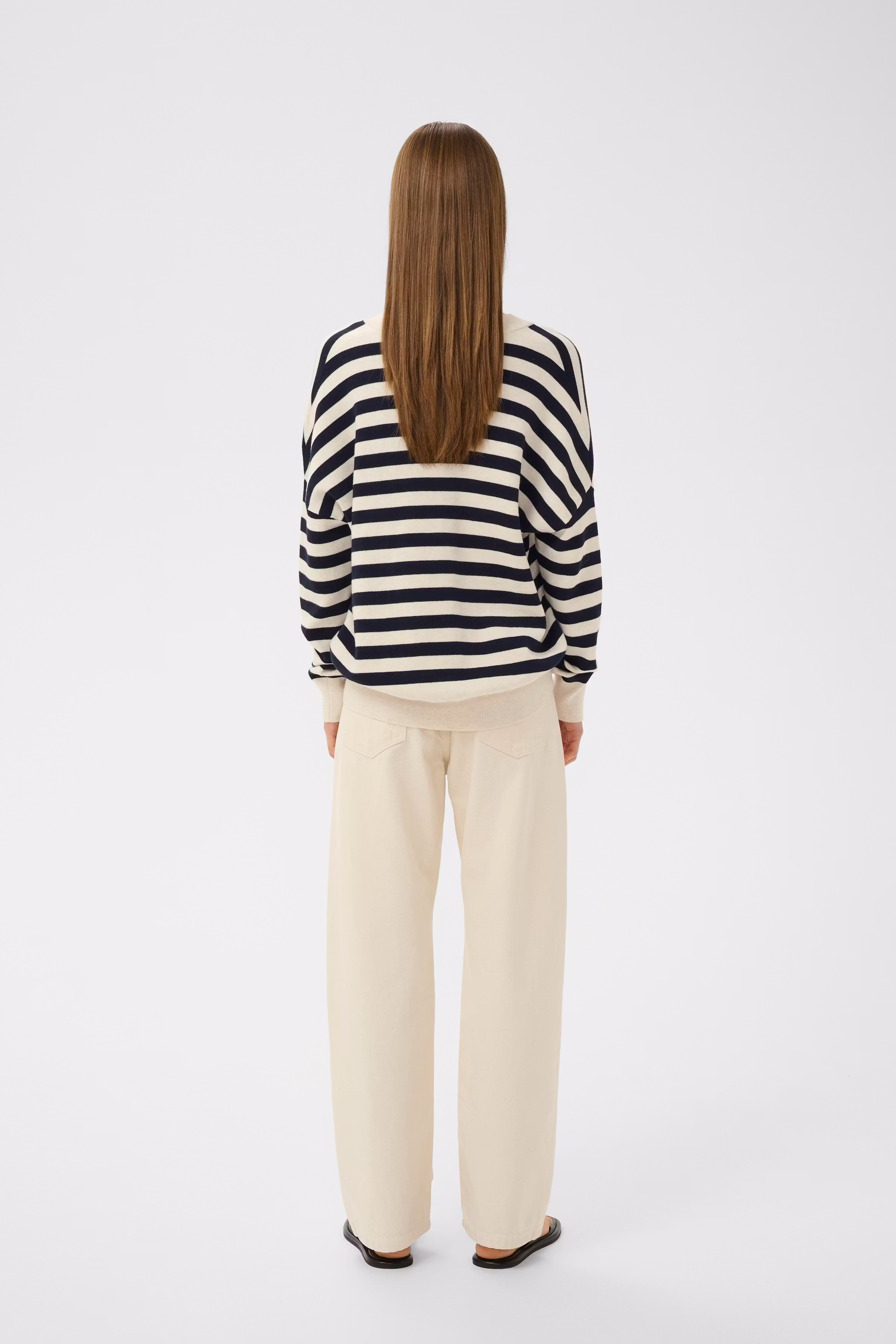 FosterIW V-neck Pullover LOOKBOOK BACK 30106899-900006896