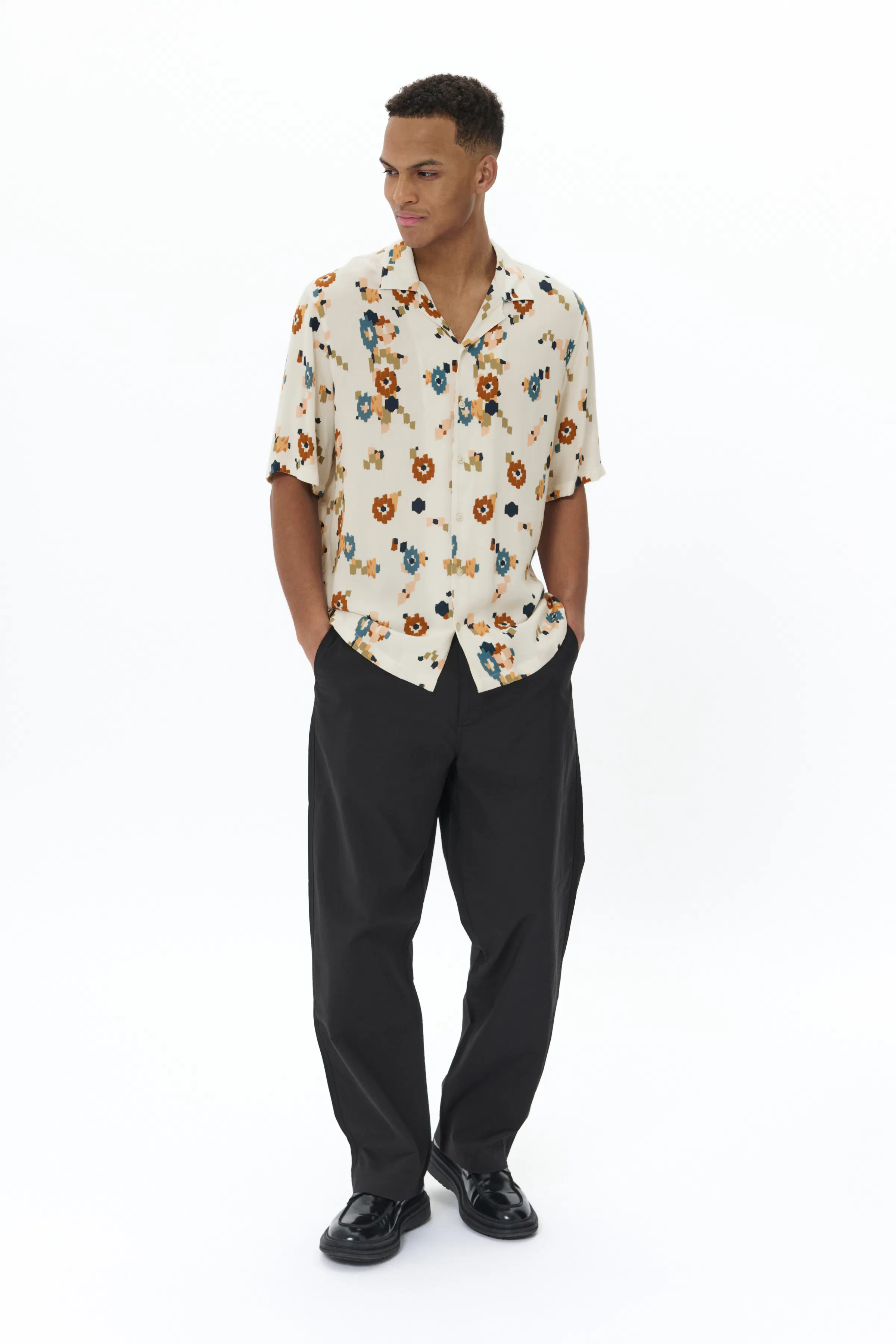 MAklampo Skjorte LOOKBOOK FRONT 30208081-181024