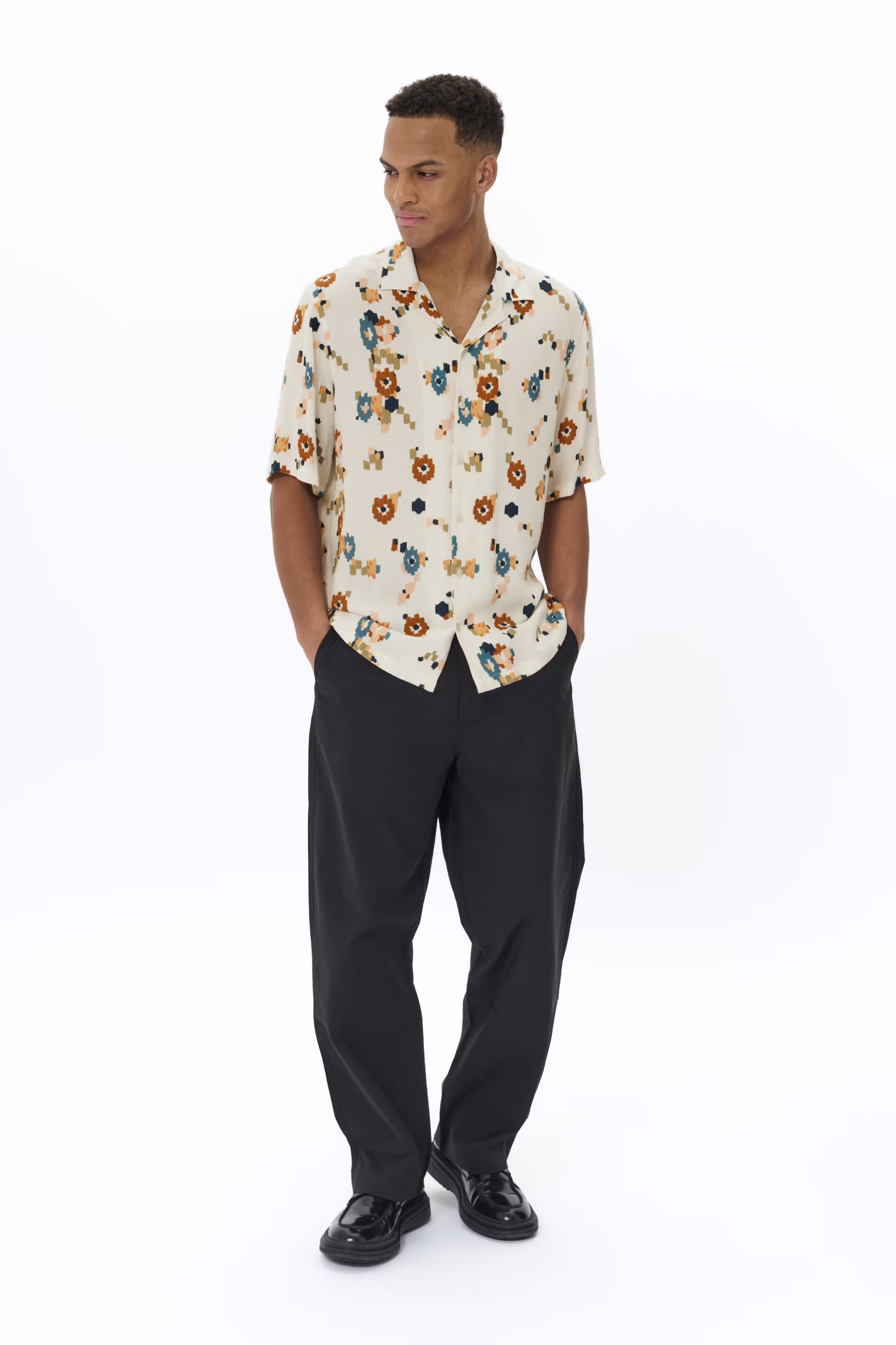 MAklampo Skjorte LOOKBOOK FRONT 30208081-181024