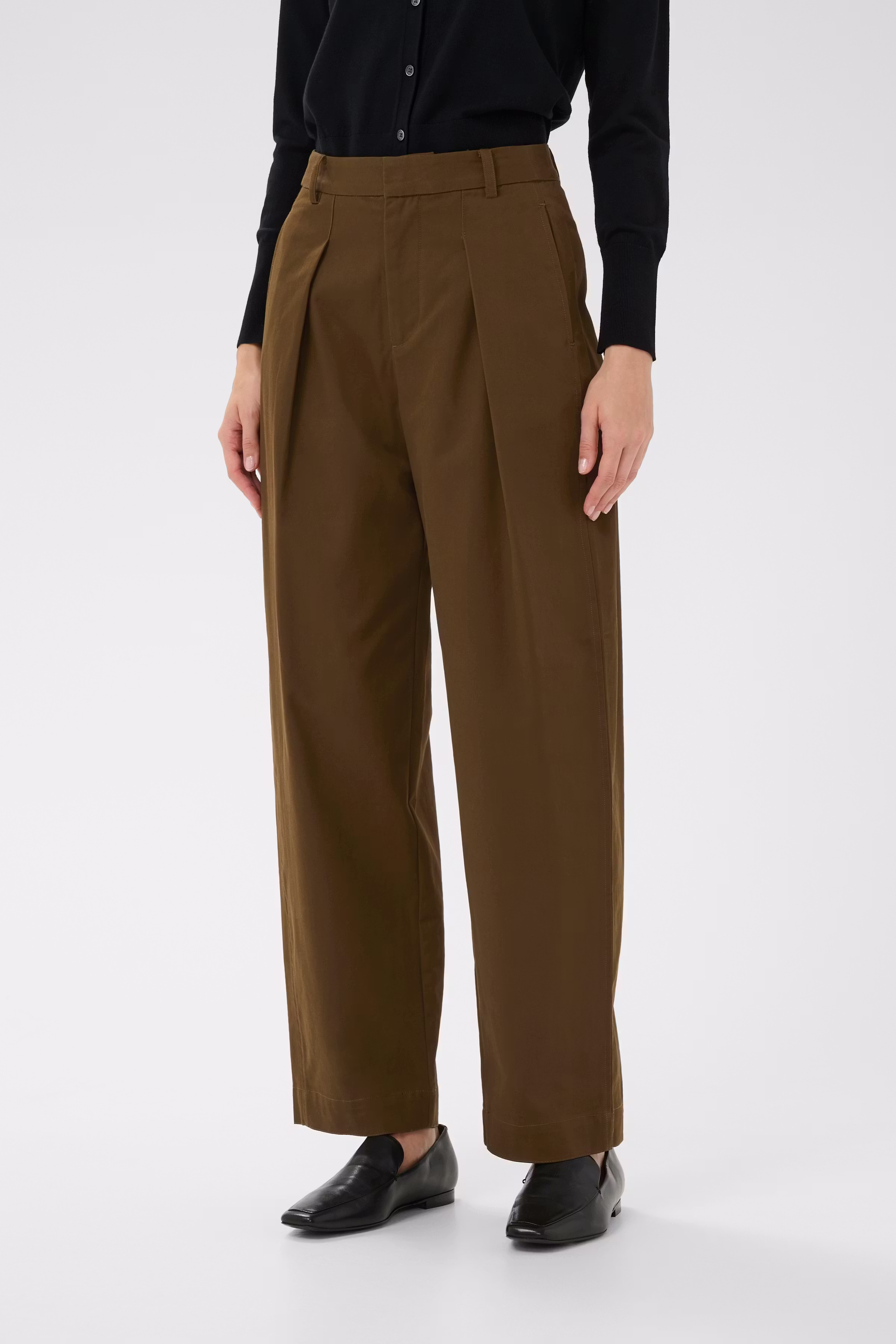 TinikkaIW Barrel Broek LOOKBOOK FRONT 30111163-190815