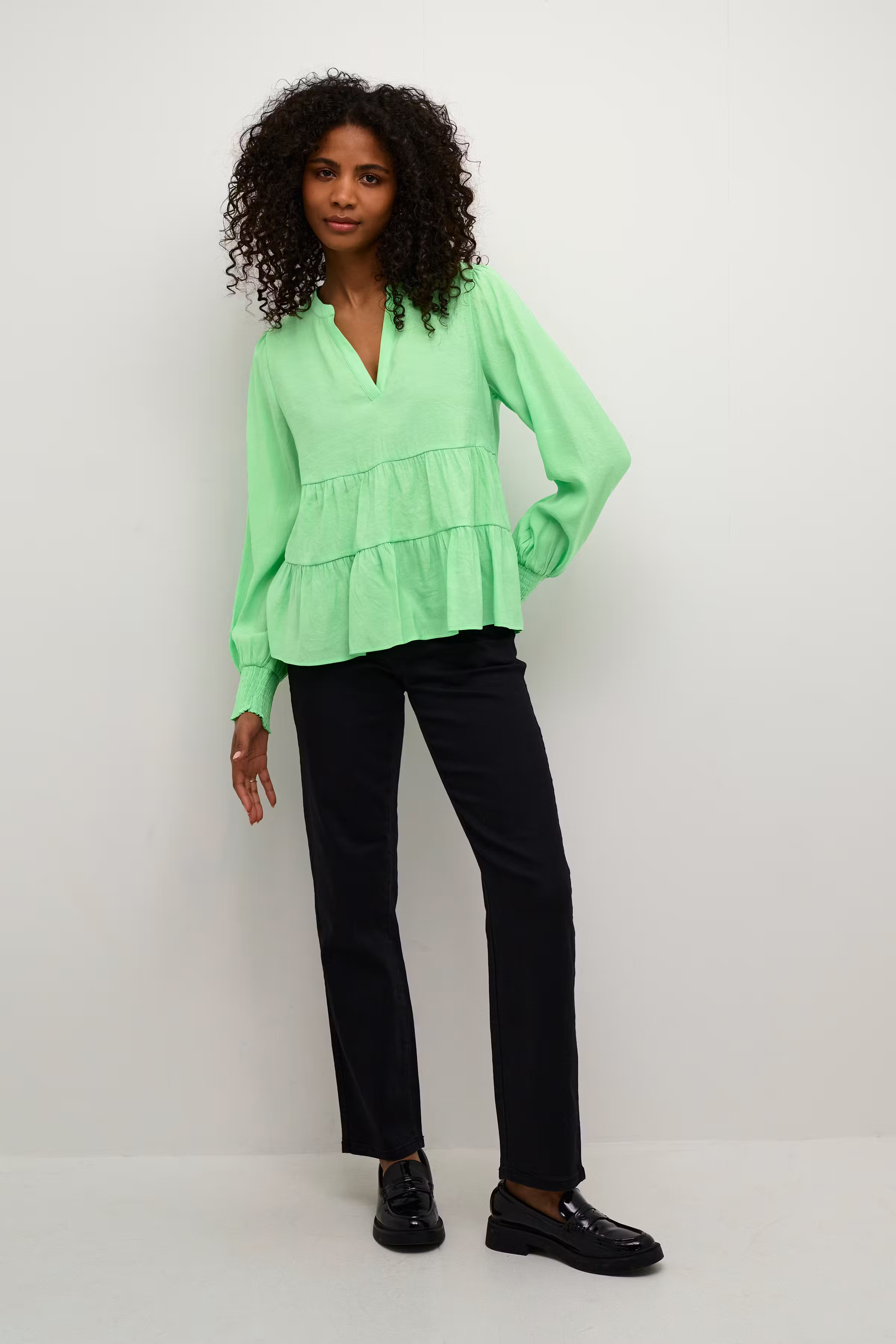 KAmira Bluse LOOKBOOK FRONT 10509473-146340