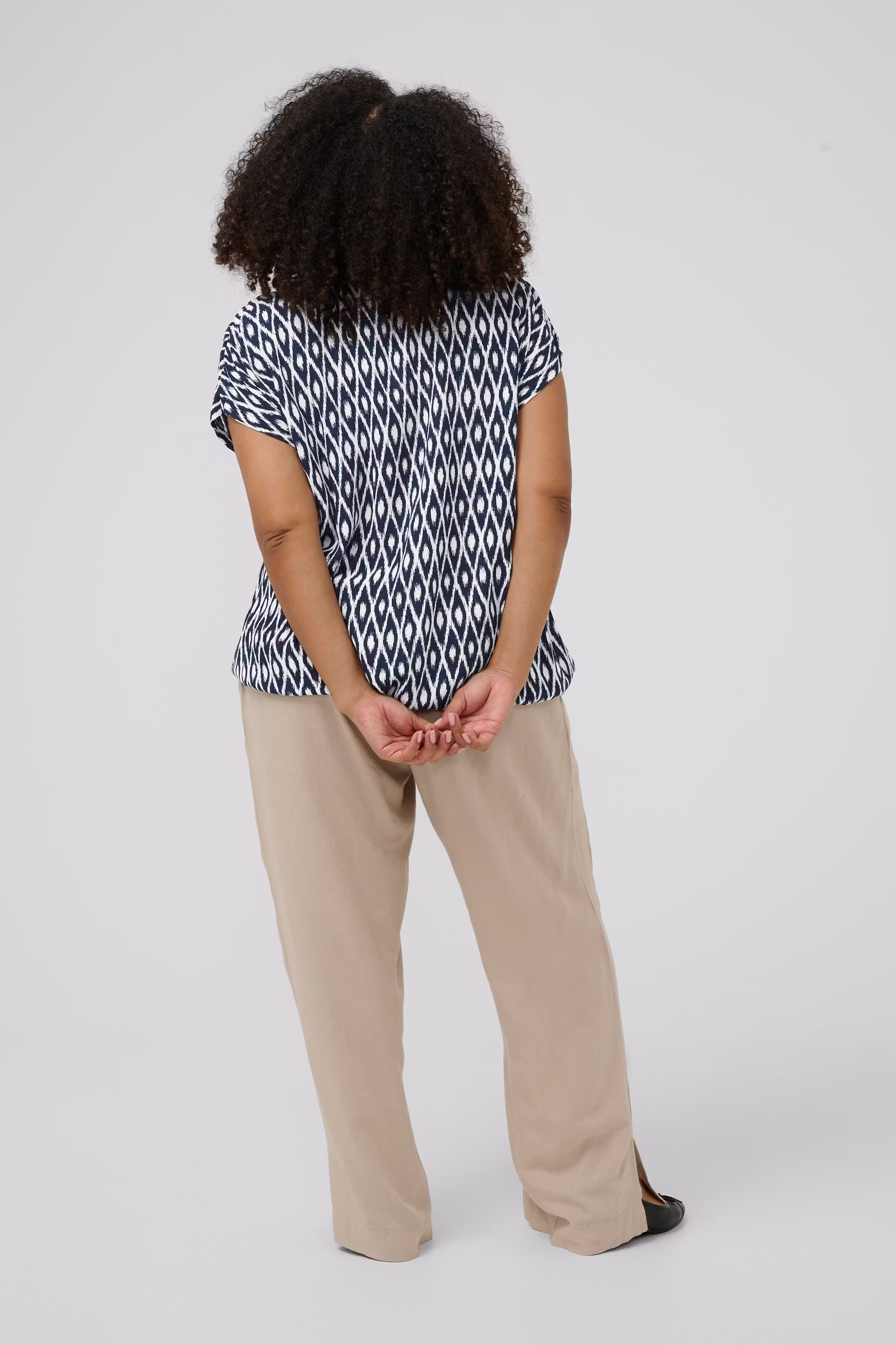 KCvilana Bluse LOOKBOOK BACK 10580836-109245