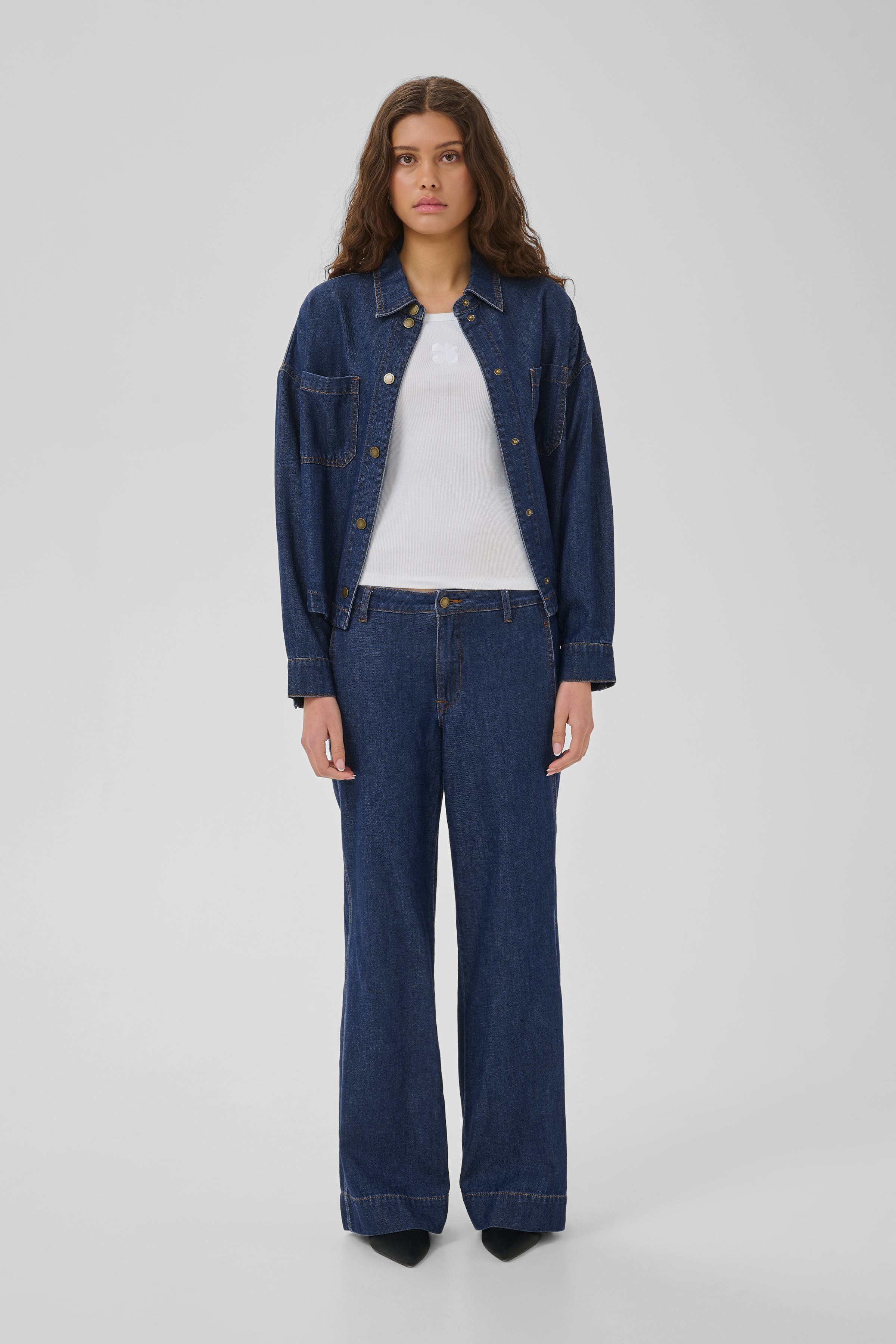 HilmaMW Jeans LOOKBOOK FRONT 10705062-100061