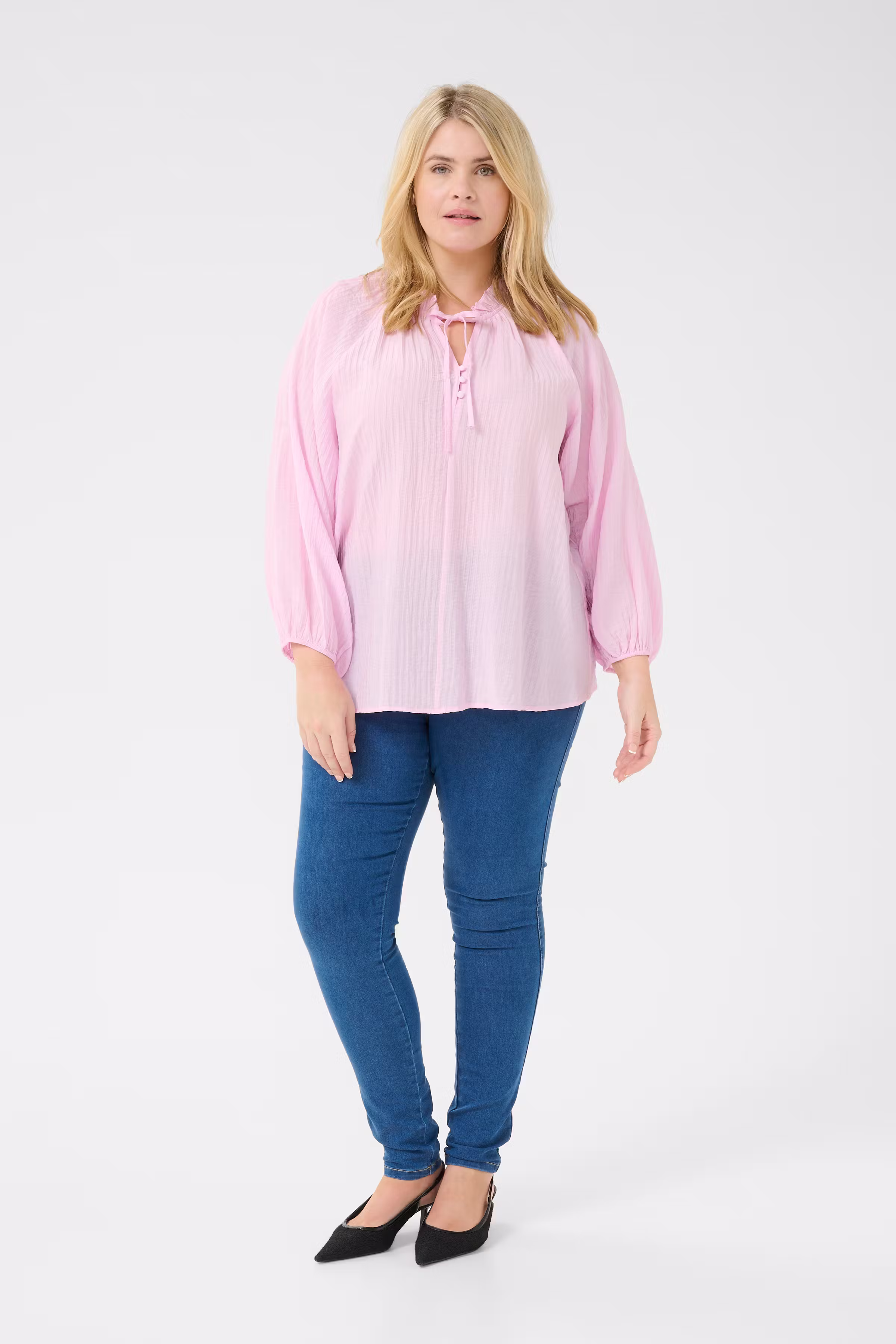 KClinna Blouse LOOKBOOK FRONT 10582870-133405