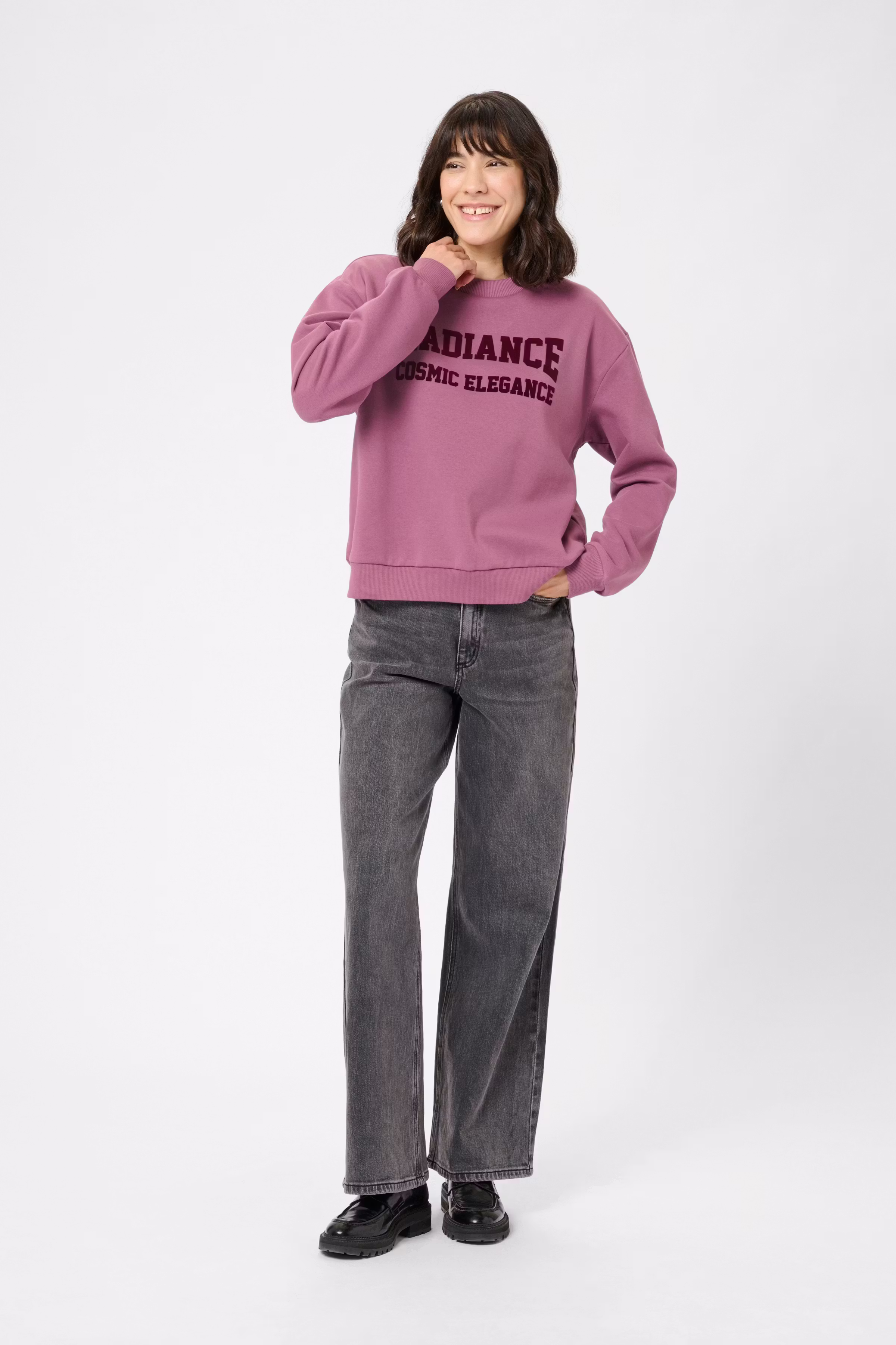 KAprecious Sweatshirt LOOKBOOK FRONT 10510870-181709