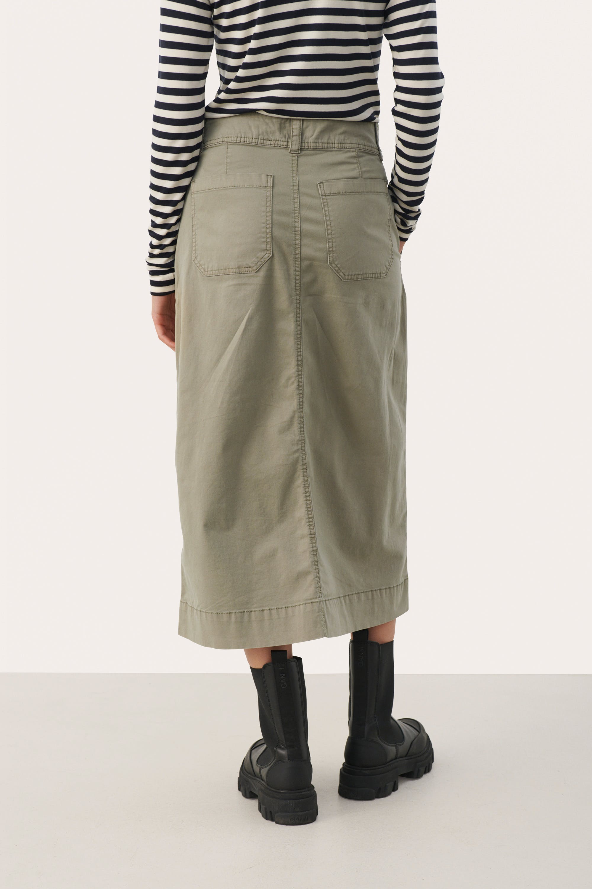 FanniesPW Rock LOOKBOOK BACK 30308346-170613