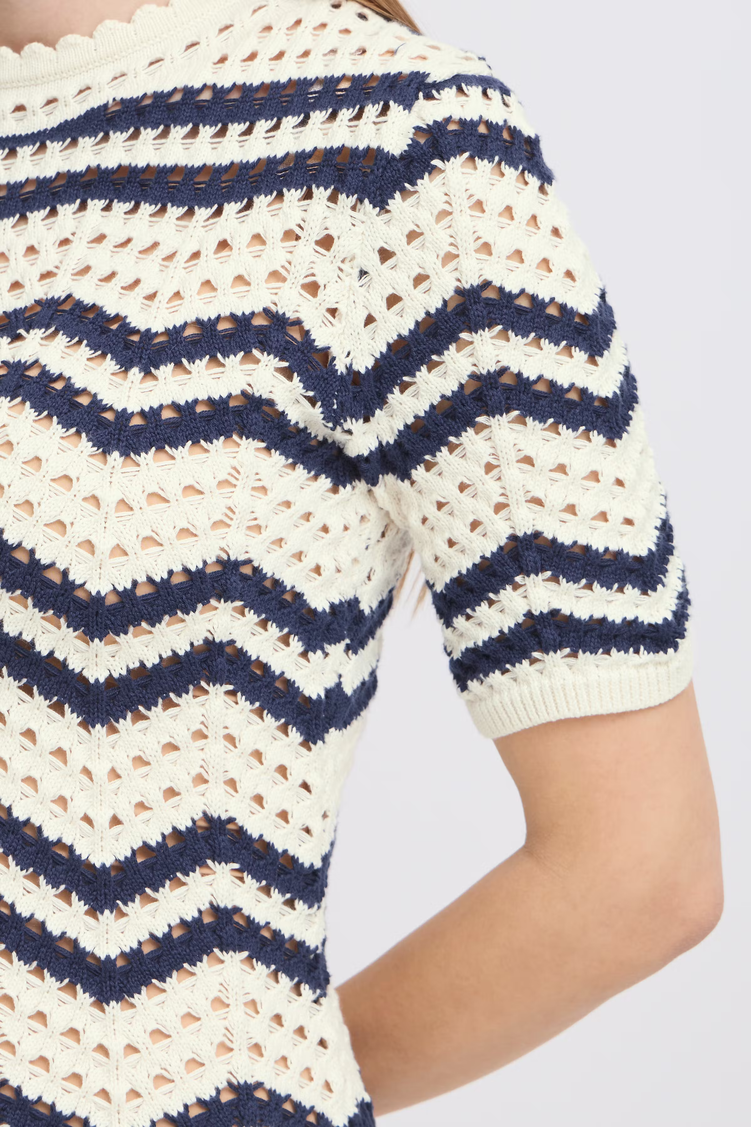 IRLEONORA Kjole LOOKBOOK DETAIL 20124060-130905